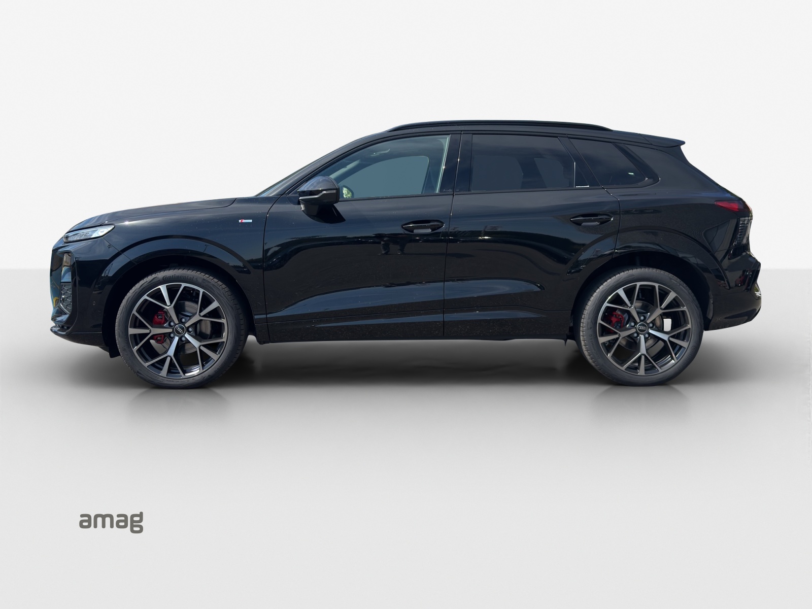 AUDI Q3 SUV 110 kW TFSI S tronic-image-1