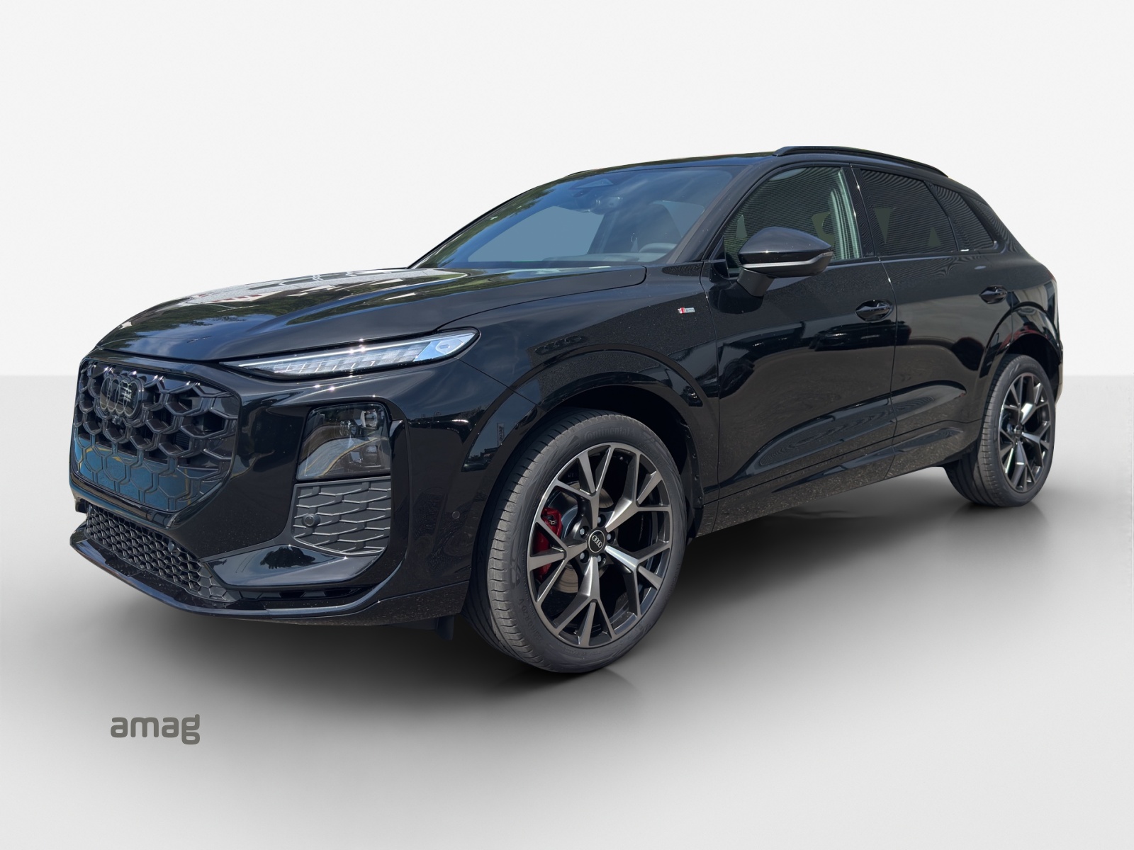 AUDI Q3 SUV 110 kW TFSI S tronic-image-0