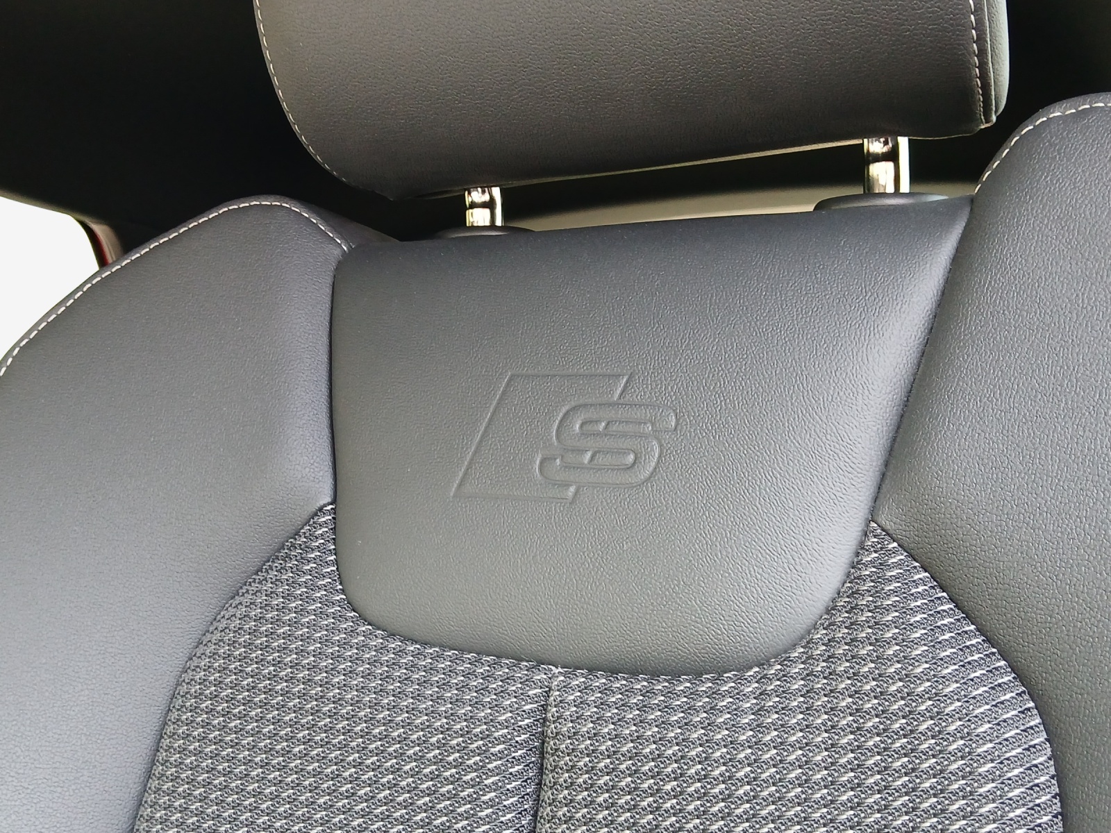 AUDI A1 Sportback 30 TFSI S Line Attraction S-tronic-image-14