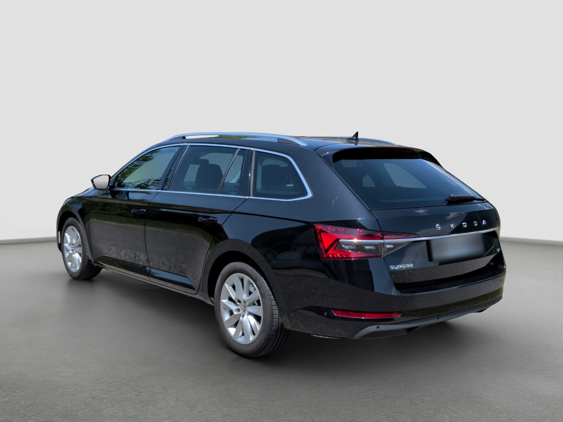 SKODA Superb Combi 2.0 TDi Style 4x4 DSG-image-2