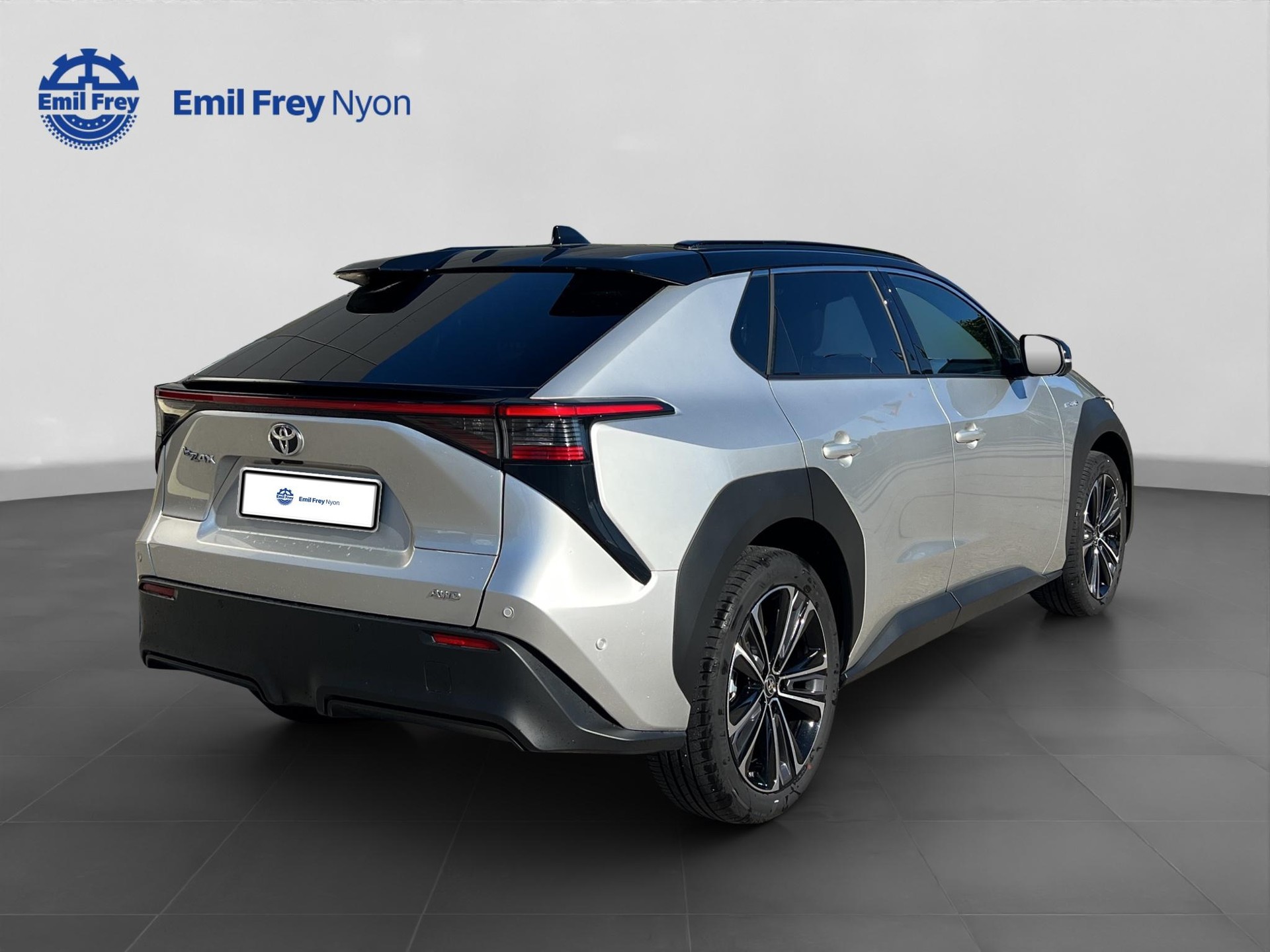 TOYOTA bZ4X Premium AWD-image-5