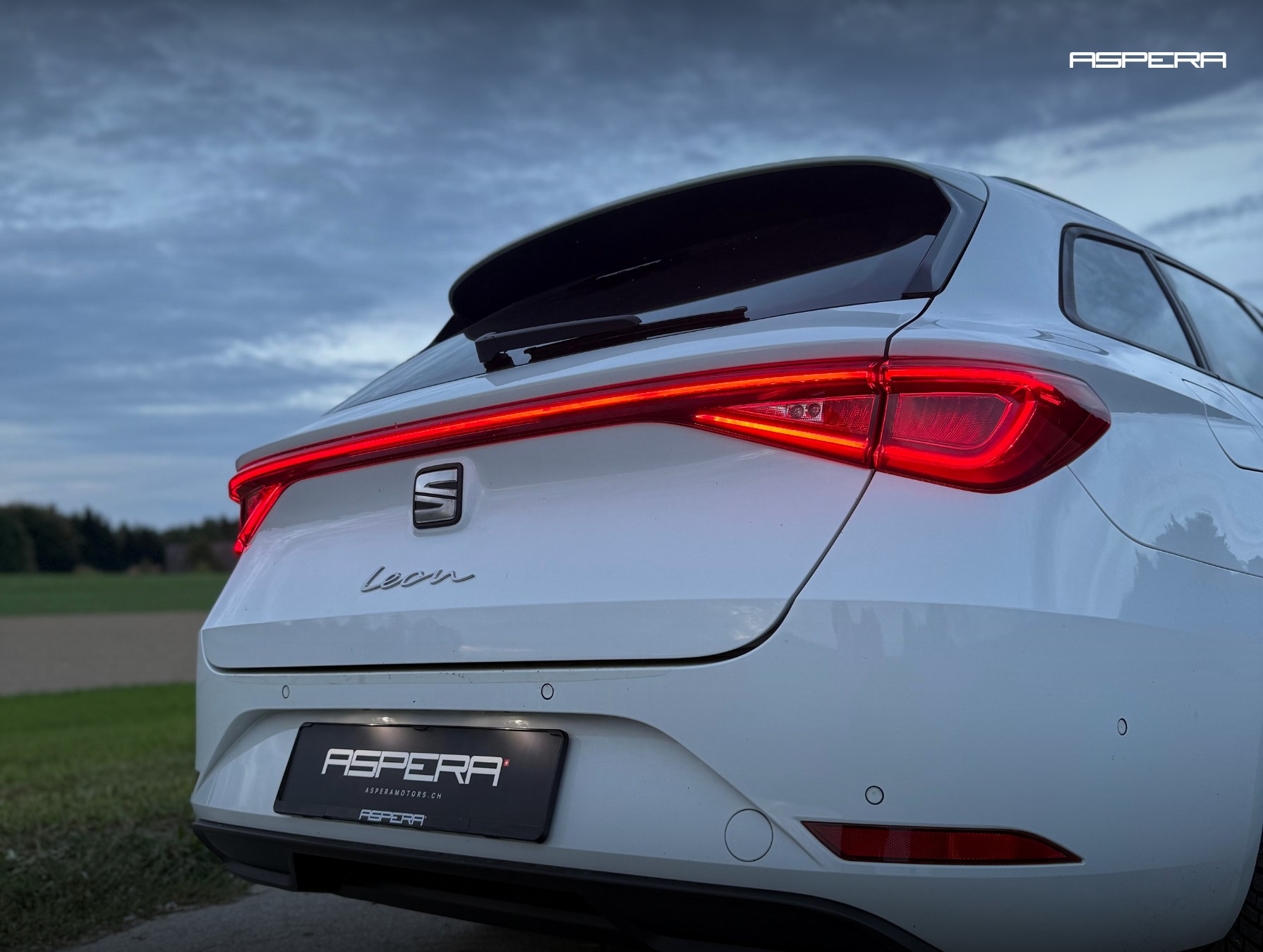 SEAT Leon ST 2.0 TDI EVO DSG Style-image-6