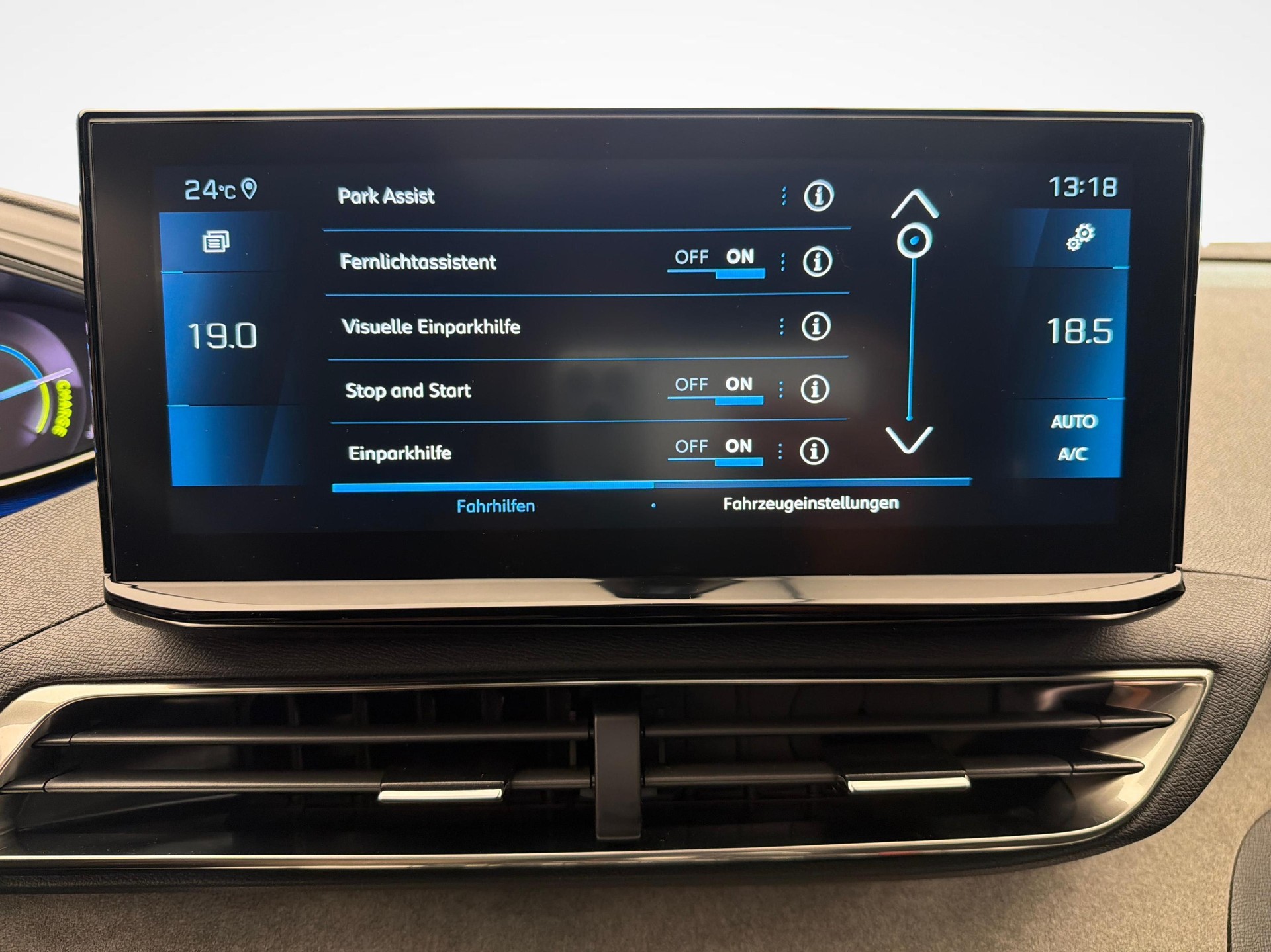 PEUGEOT 3008 1.2 Hybrid GT-image-16