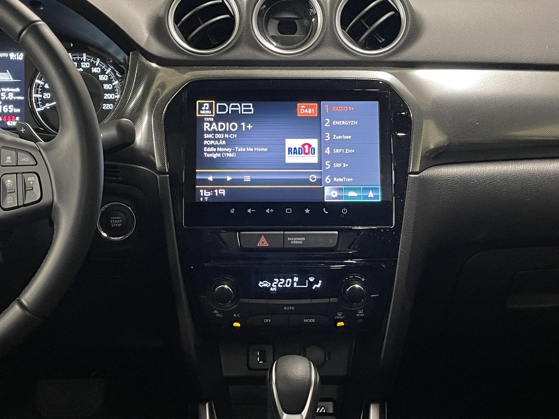 SUZUKI Vitara 1.5 Compact Top Hybrid 4x4-image-10