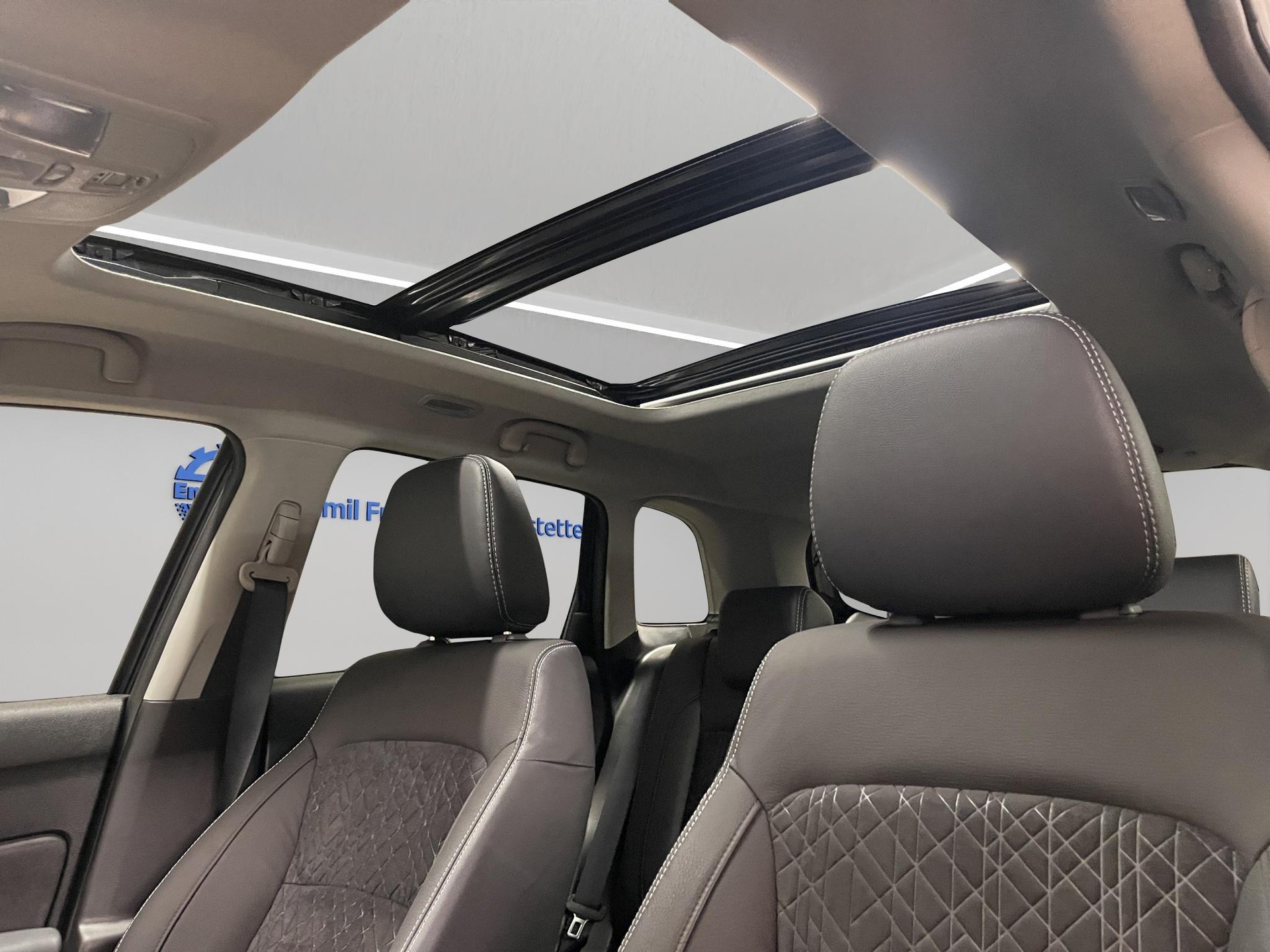 SUZUKI Vitara 1.5 Compact Top Hybrid 4x4-image-12