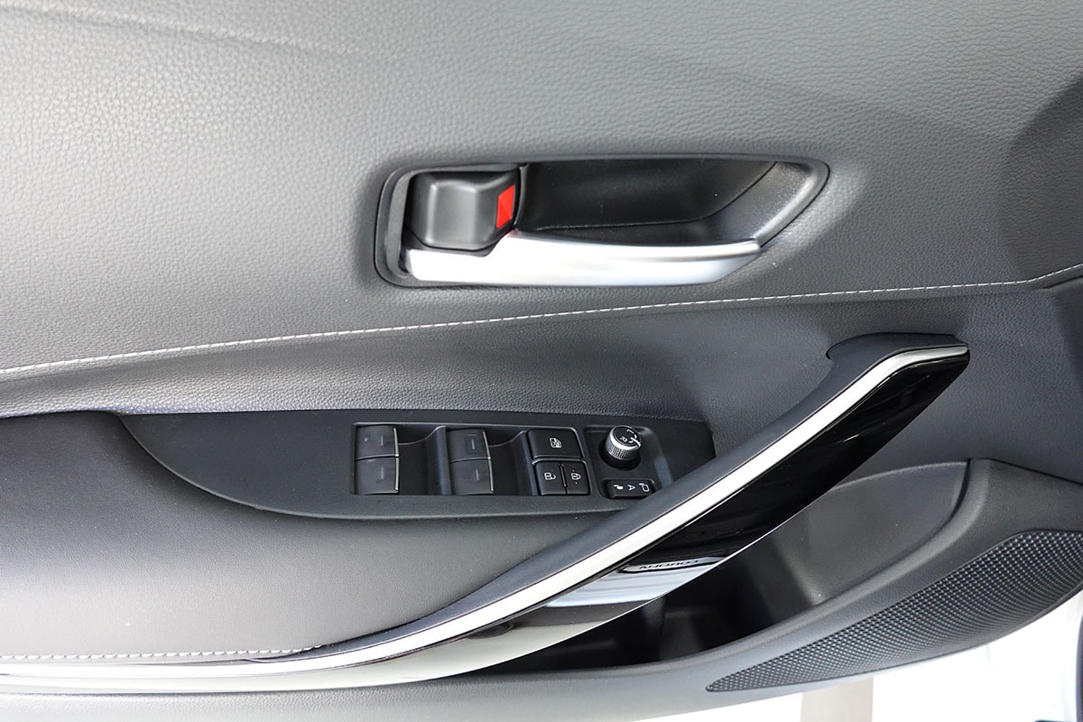TOYOTA Corolla Touring Sports 2.0 HSD Premium e-CVT, Panorama-image-14