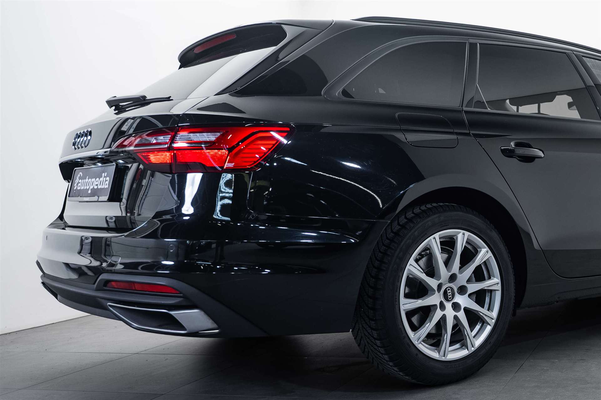 AUDI A4 Avant 35 TFSI S-tronic Automat-image-3
