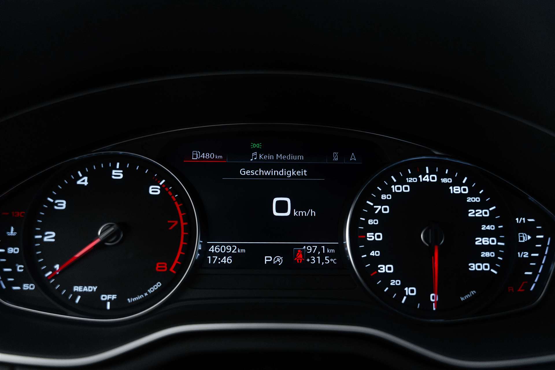 AUDI A4 Avant 35 TFSI S-tronic Automat-image-22
