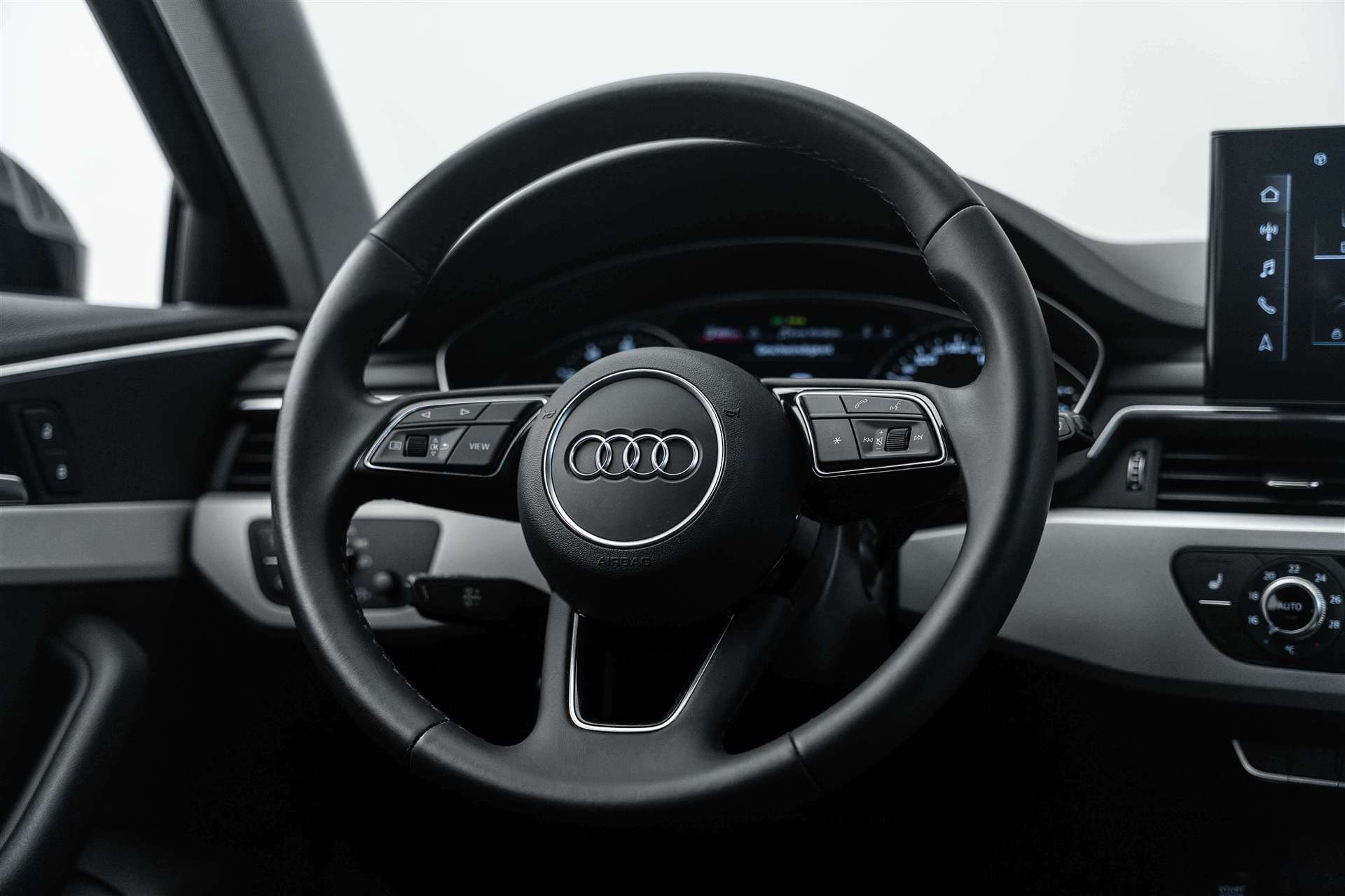 AUDI A4 Avant 35 TFSI S-tronic Automat-image-9