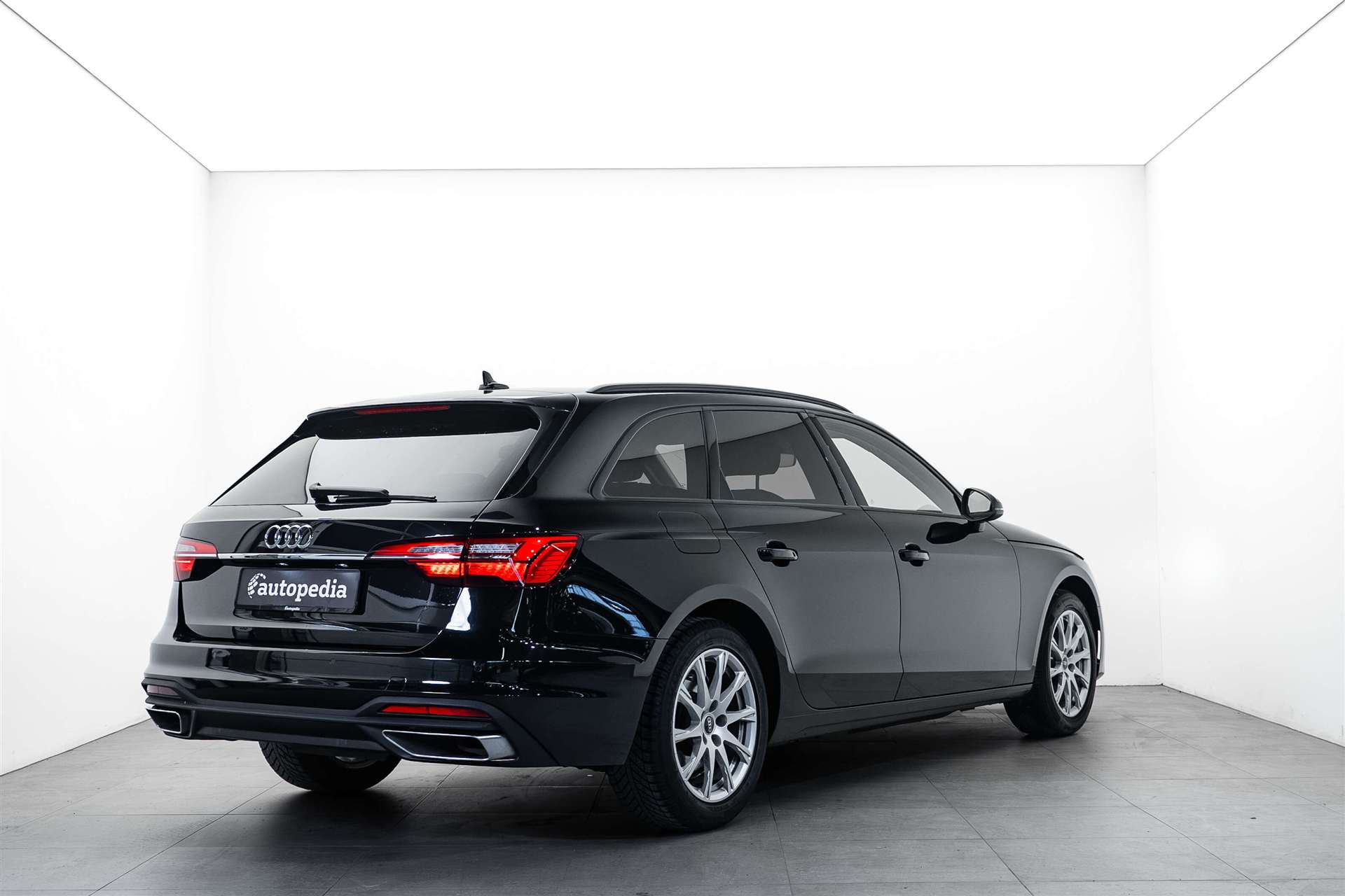 AUDI A4 Avant 35 TFSI S-tronic Automat-image-2