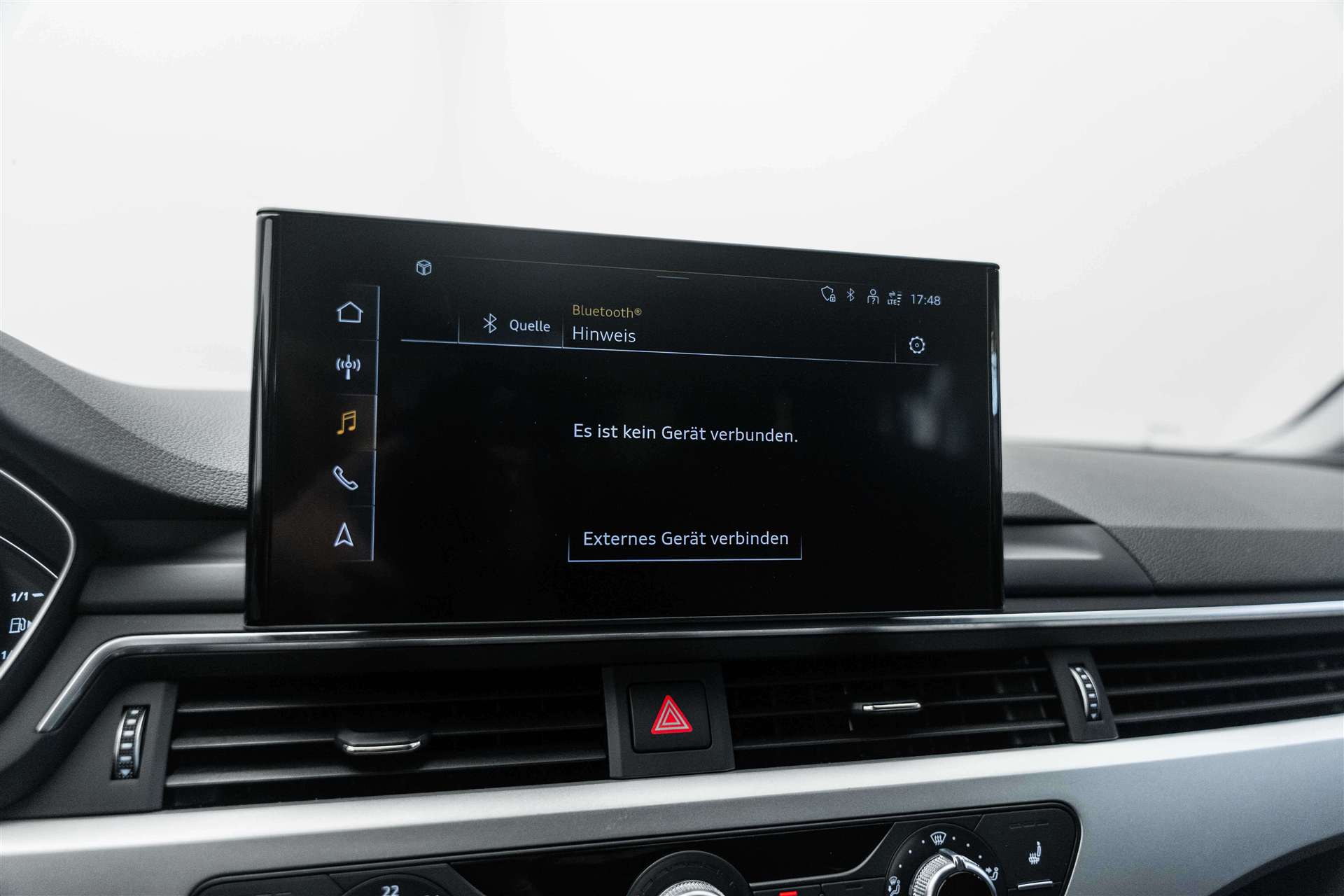 AUDI A4 Avant 35 TFSI S-tronic Automat-image-18