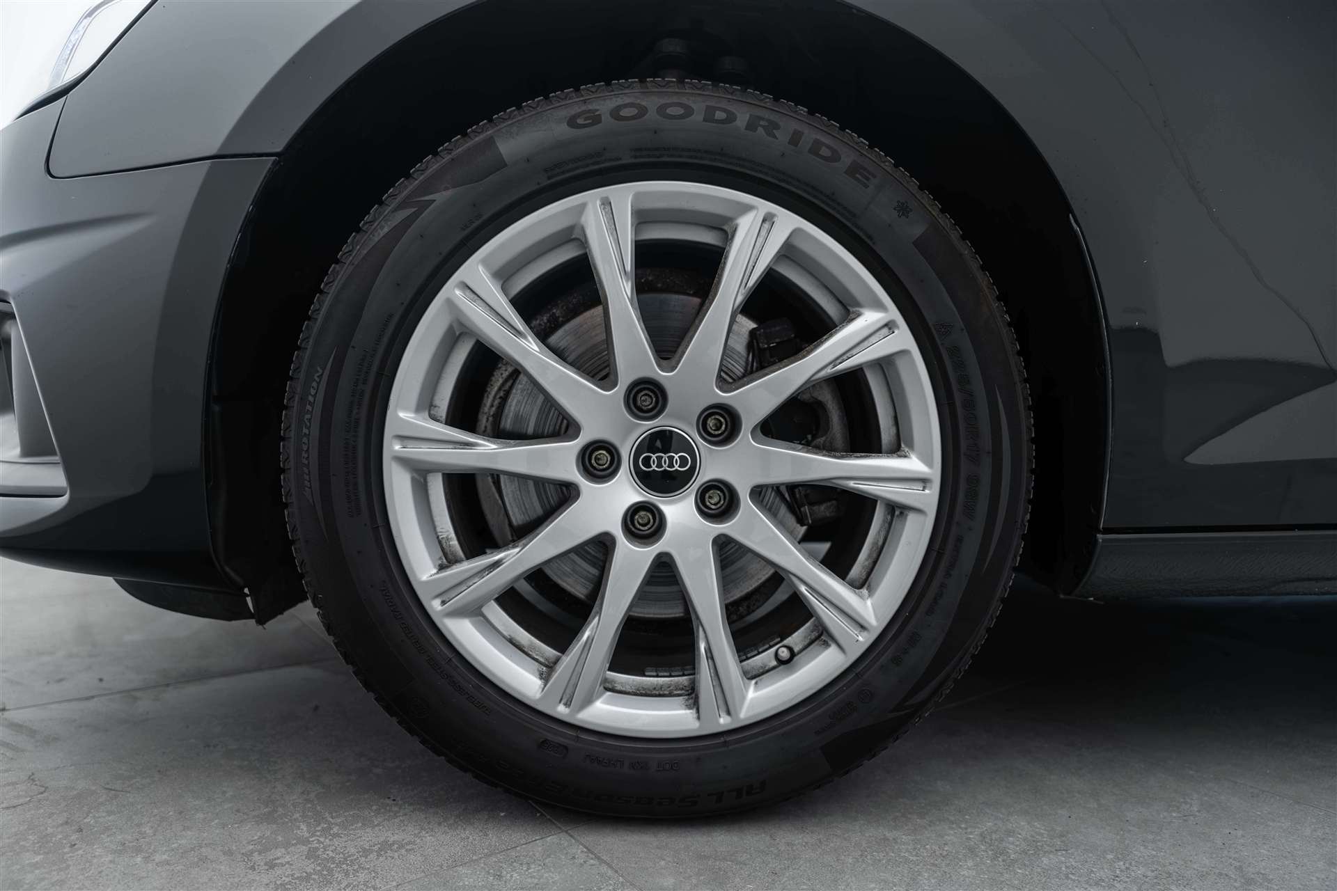 AUDI A4 Avant 35 TFSI S-tronic Automat-image-5