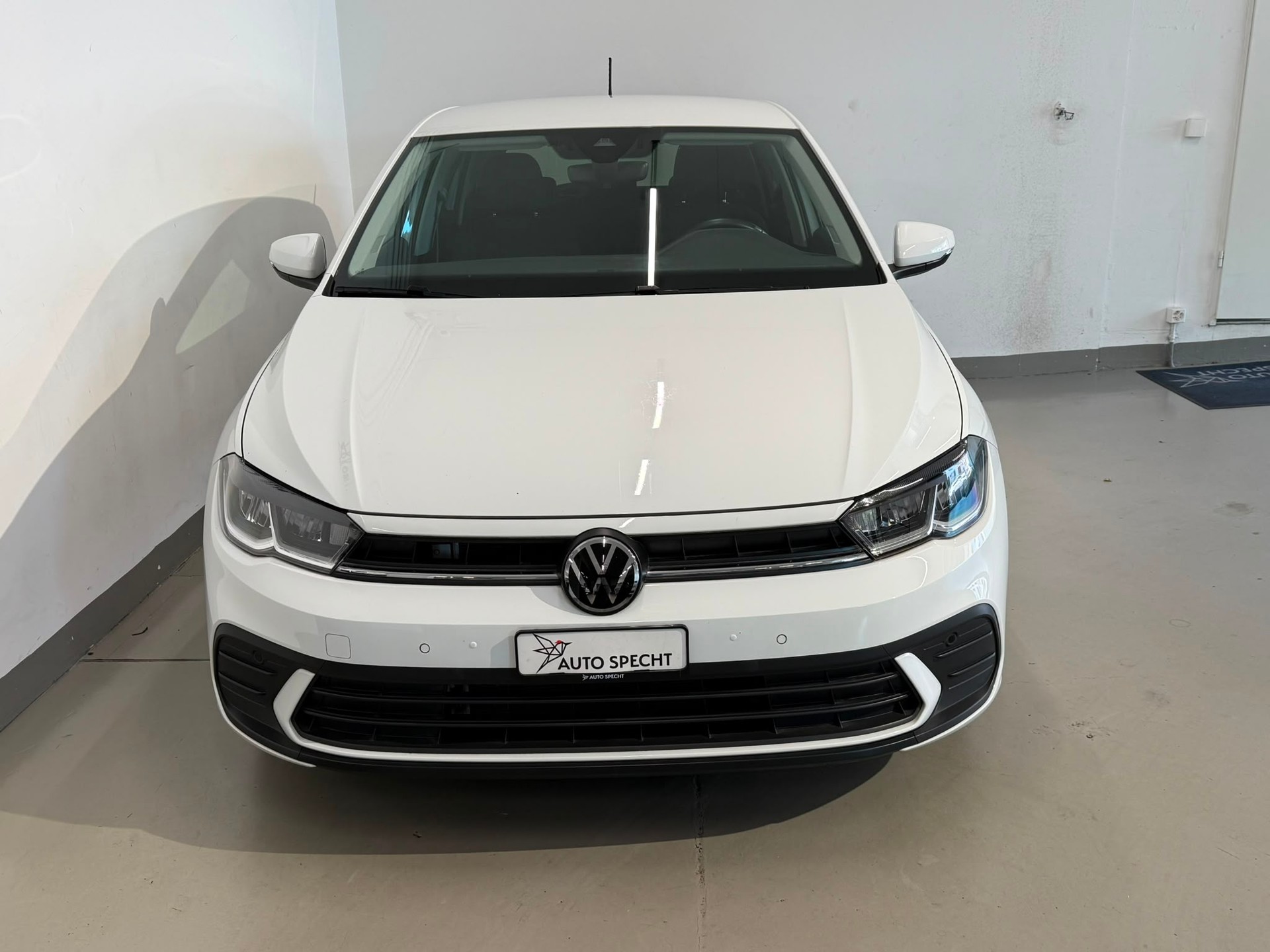 VW Polo 1.0 TSI Life DSG-showroom-element-2