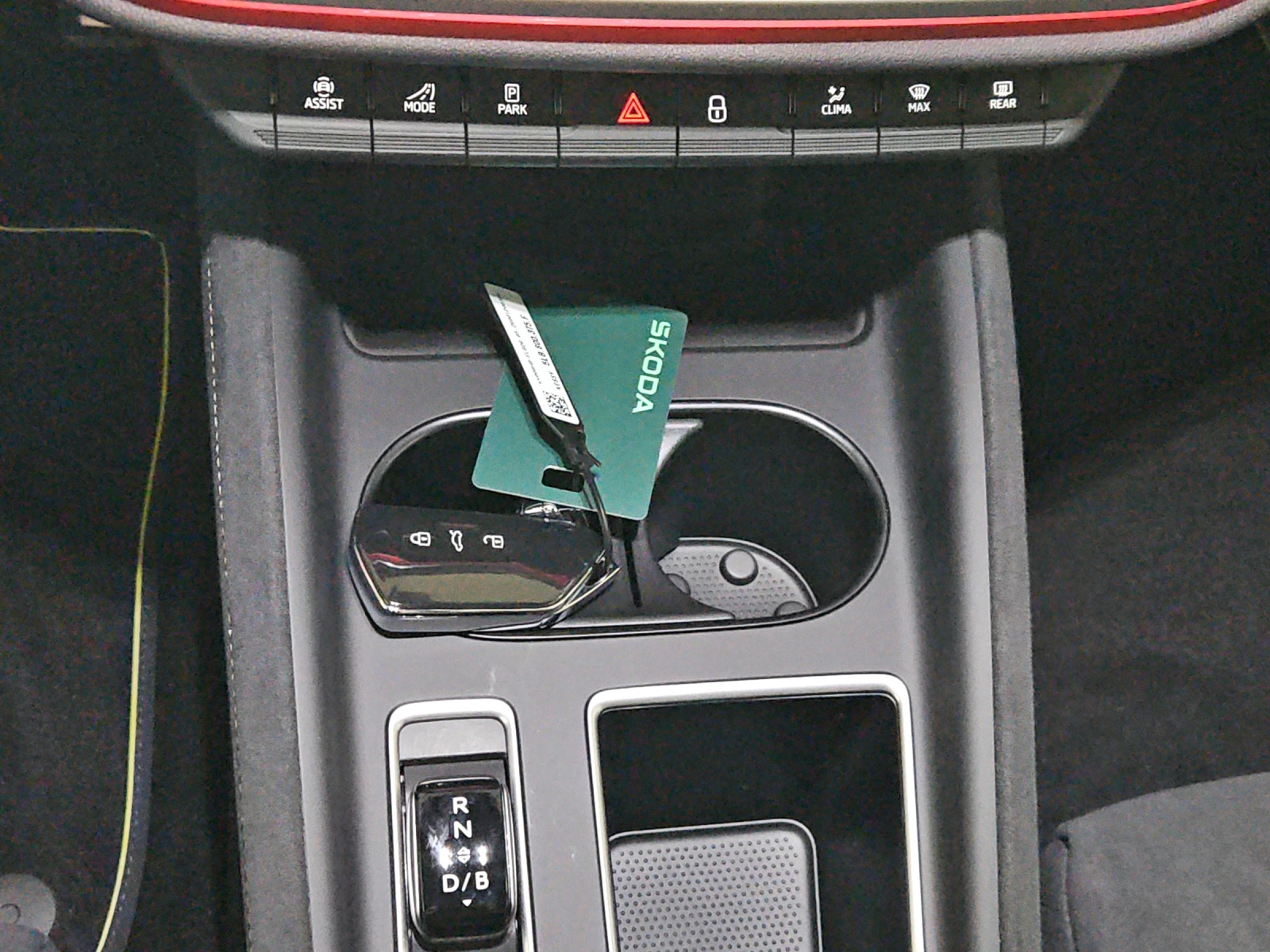 SKODA Enyaq 4x4 RS-image-23