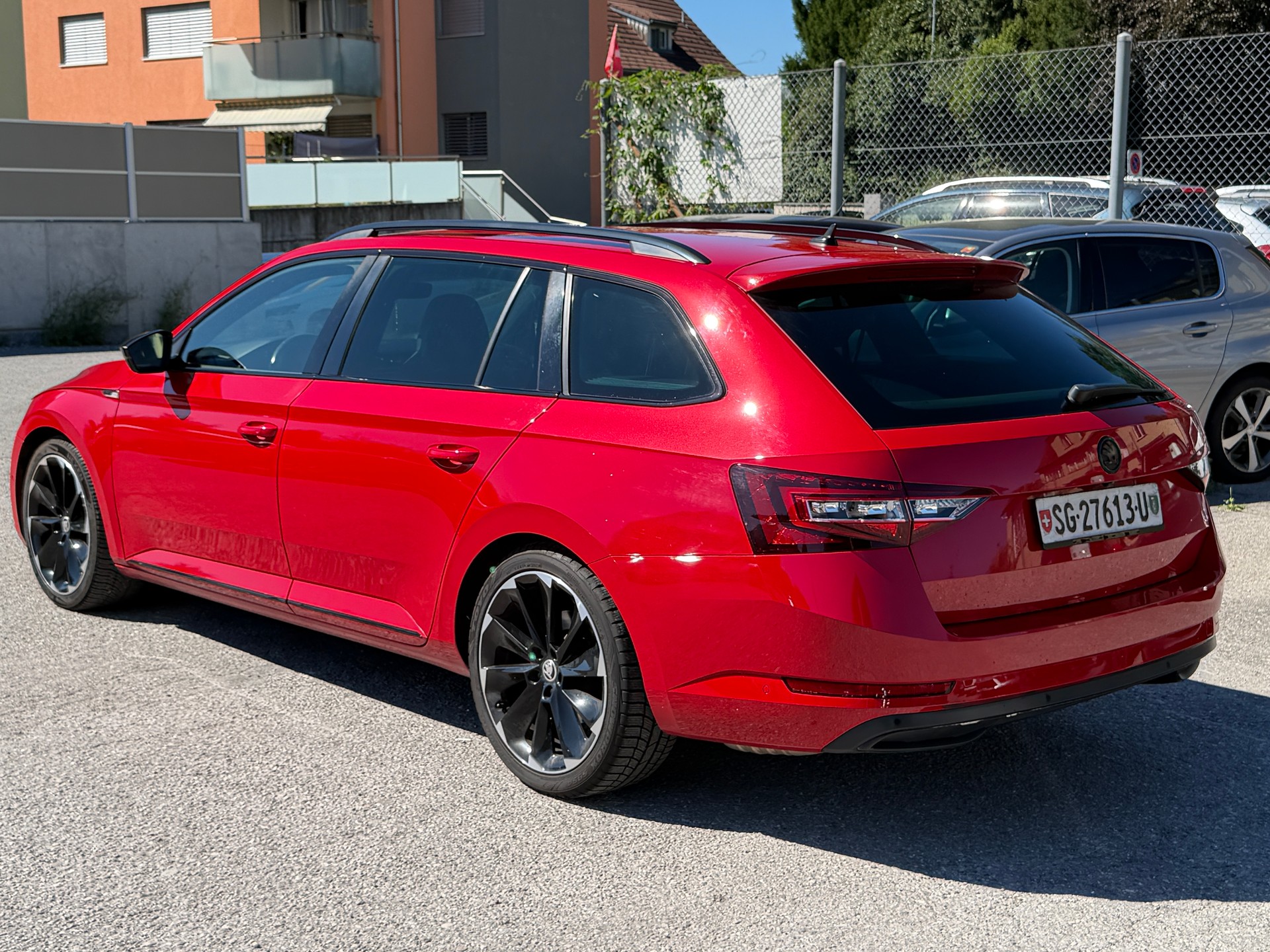 SKODA Superb Combi 2.0 TDi SportLine+ 4x4 DSG-image-14