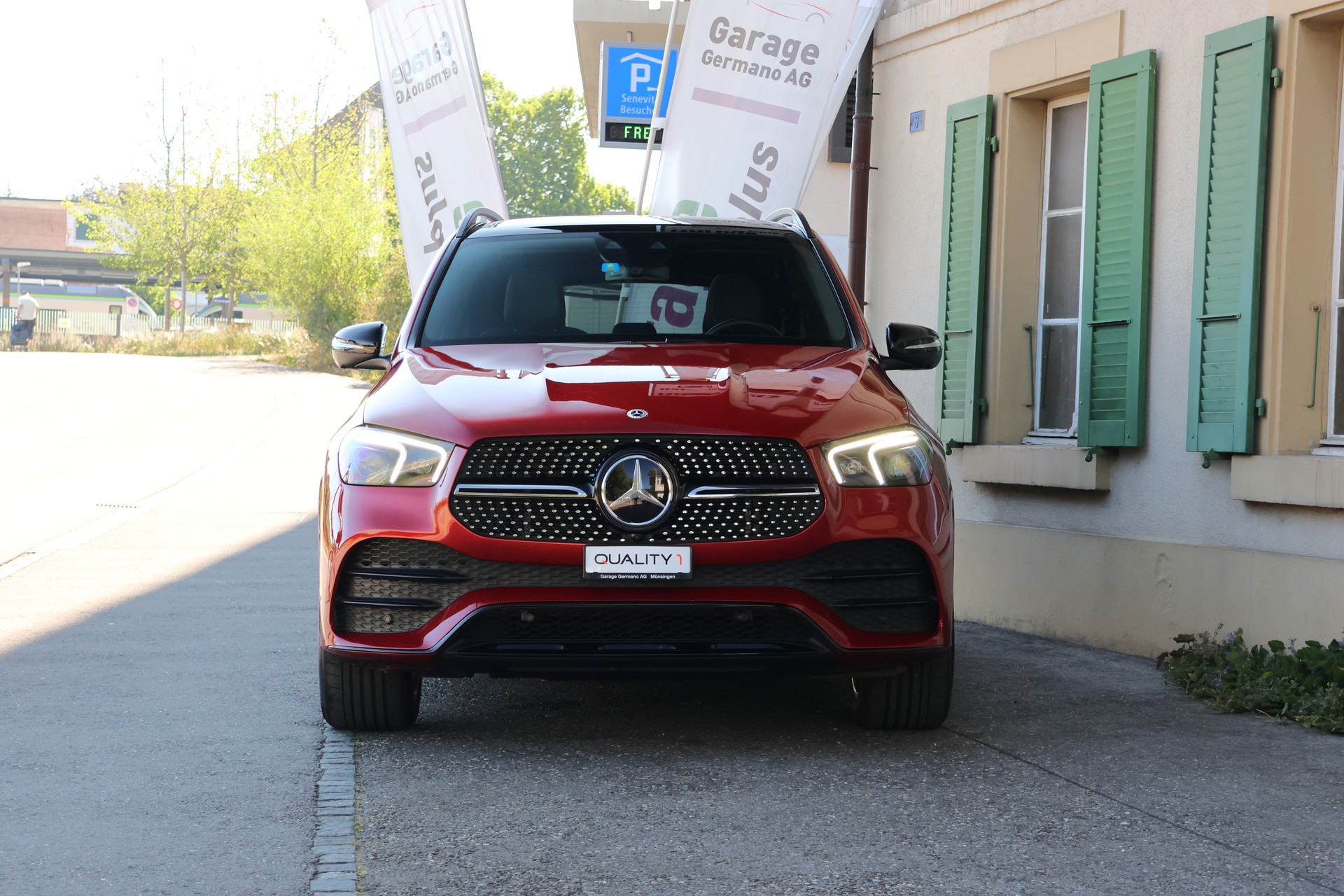 MERCEDES-BENZ GLE 350 de 4Matic AMG Line 9G-Tronic-showroom-element-1