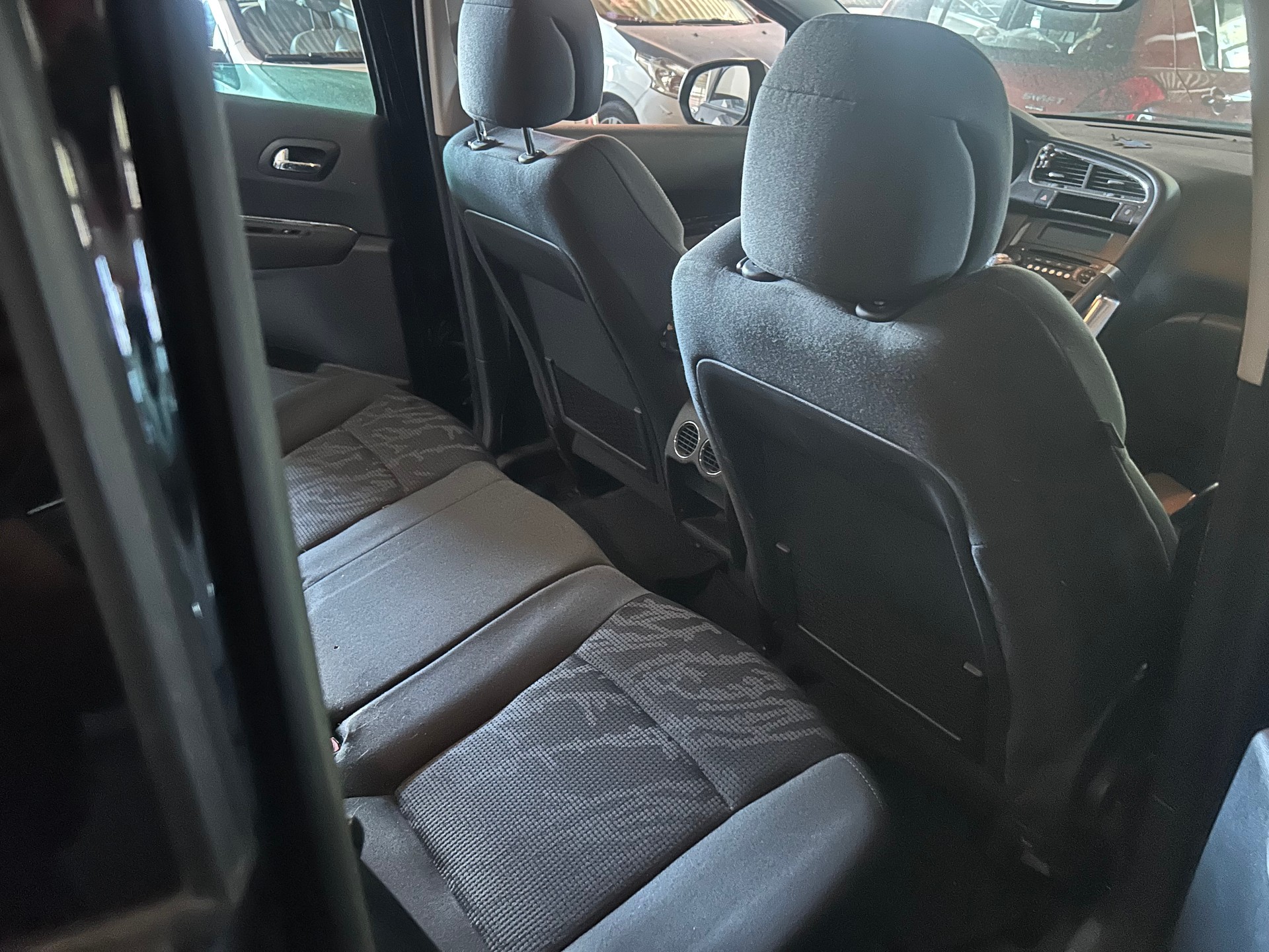 PEUGEOT 3008 1.6 16V T Platinum-image-12
