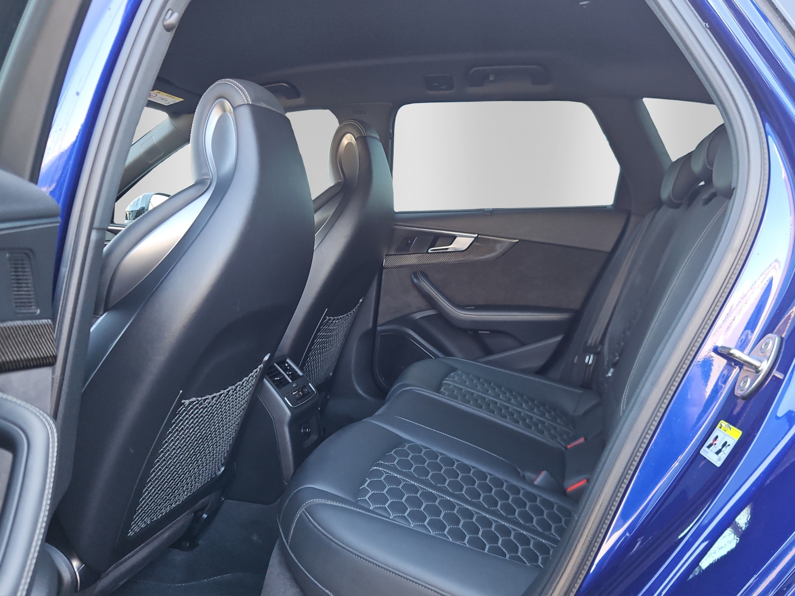 AUDI RS4 Avant 2.9 TFSI quattro tiptronic-image-6