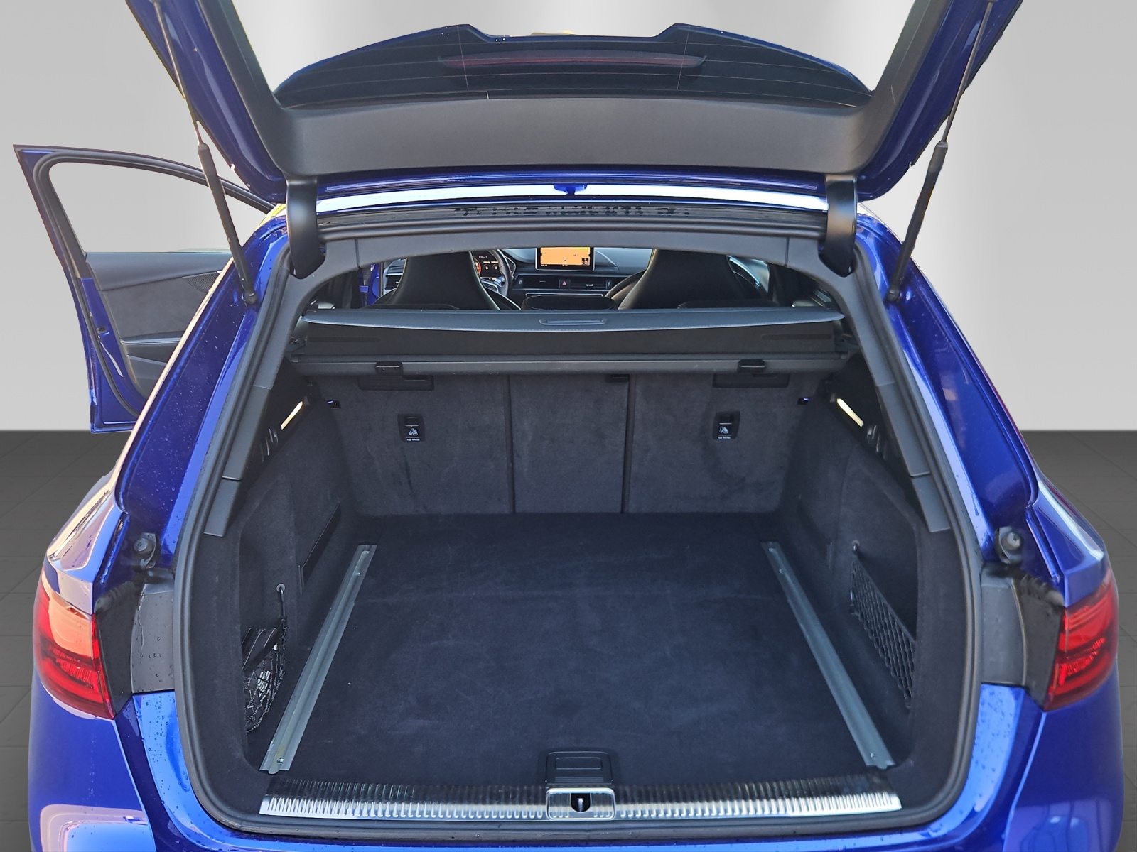 AUDI RS4 Avant 2.9 TFSI quattro tiptronic-image-7