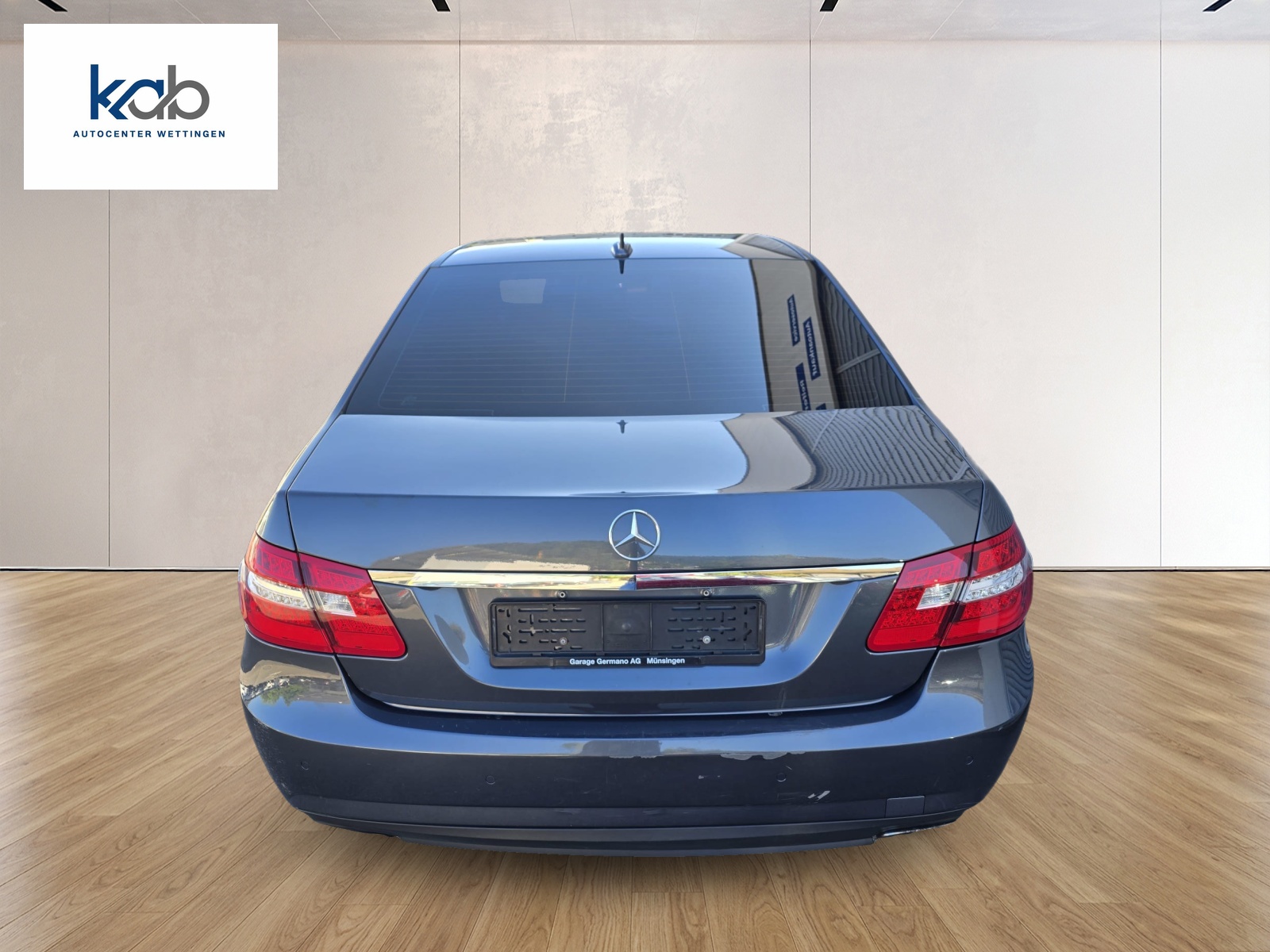MERCEDES-BENZ E 350 CGI BlueEfficiency 7G-Tronic-image-4