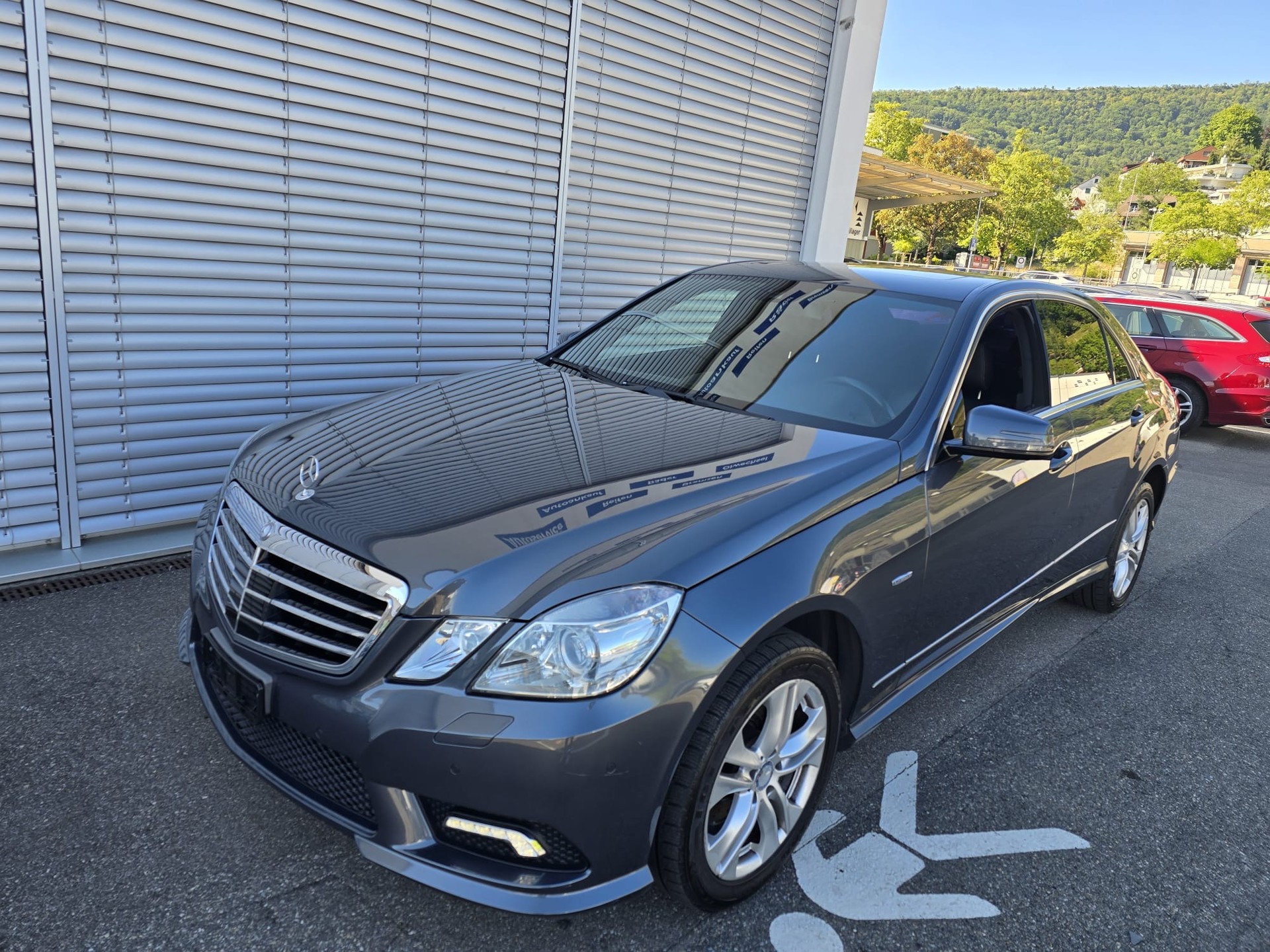 MERCEDES-BENZ E 350 CGI BlueEfficiency 7G-Tronic-image-0