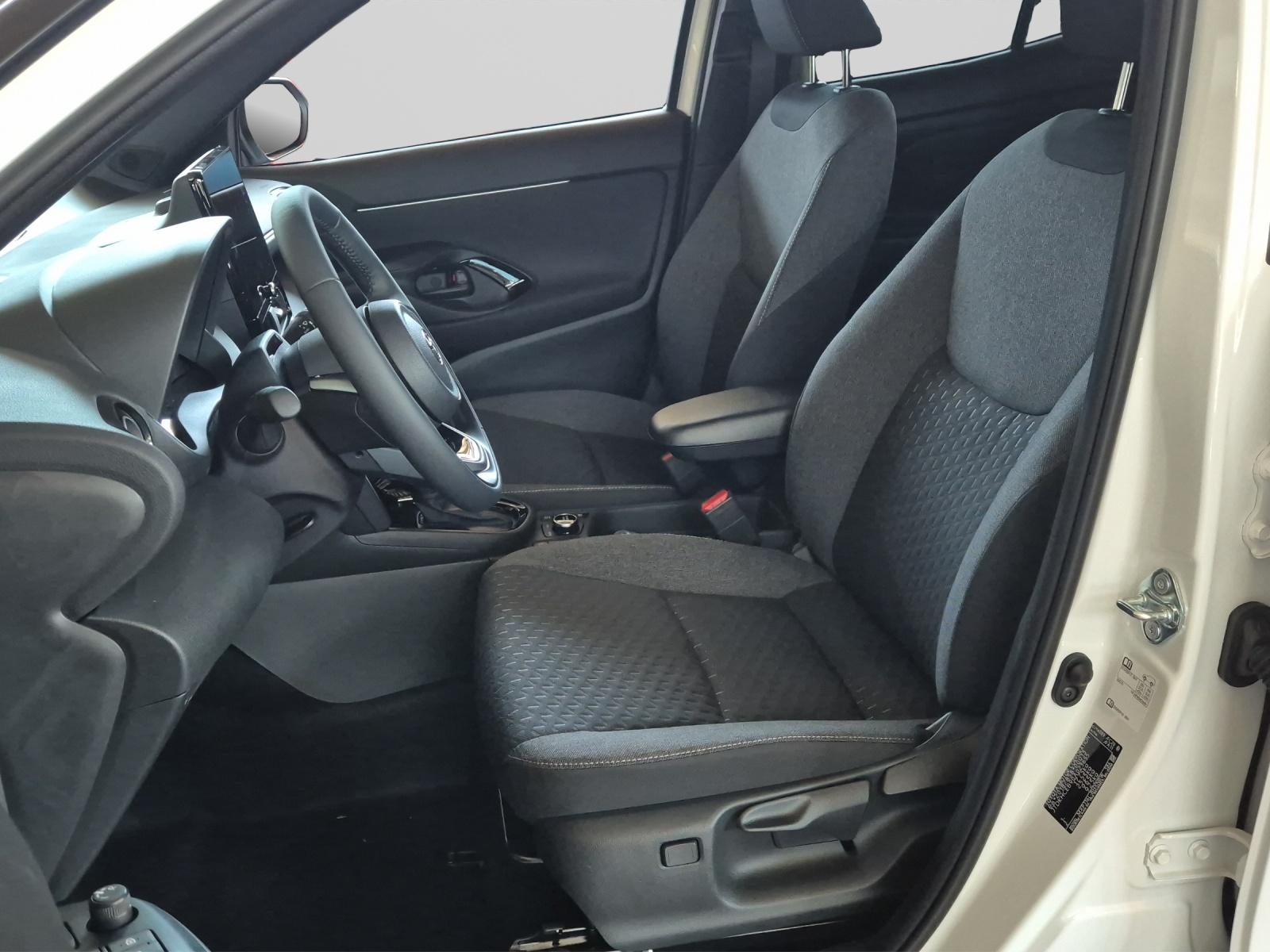 TOYOTA Yaris Cross 1.5 VVT-i HSD Trend AWD-i-image-7