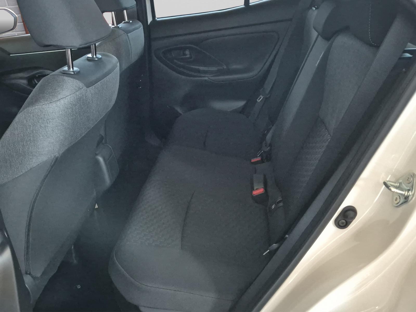 TOYOTA Yaris Cross 1.5 VVT-i HSD Trend AWD-i-image-9