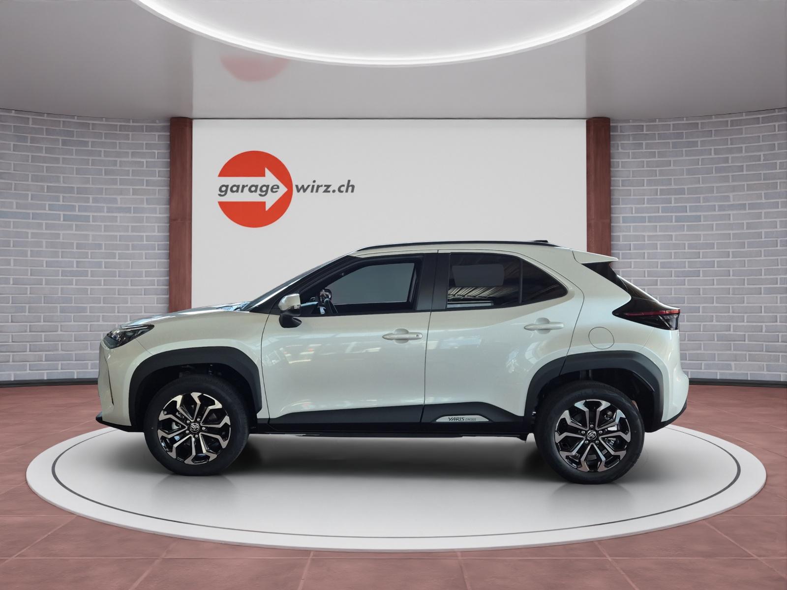 TOYOTA Yaris Cross 1.5 VVT-i HSD Trend AWD-i-showroom-element-1