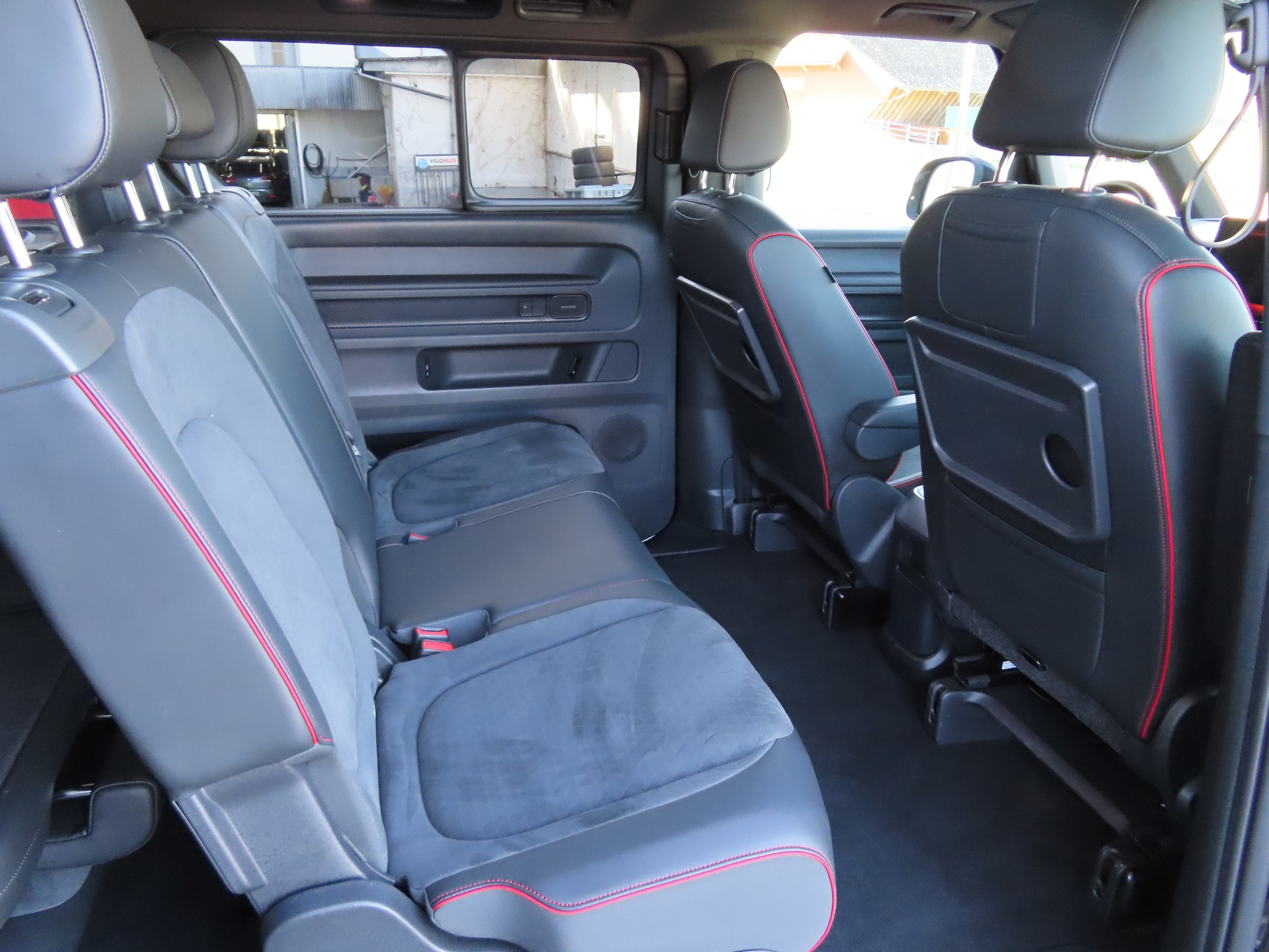 VW ID.Buzz LWB GTX 4 Motion-image-13