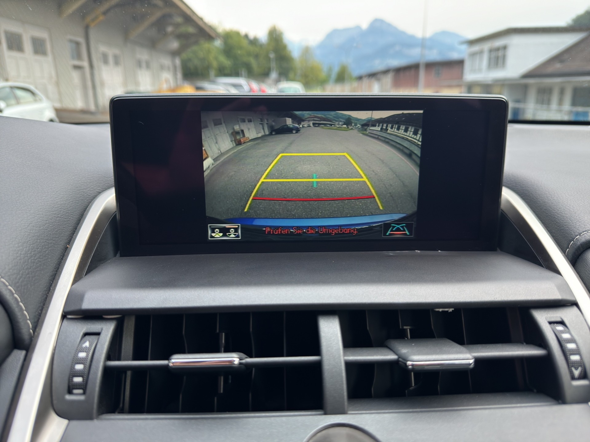 LEXUS NX 300h Comfort E-Four Automatic-image-6