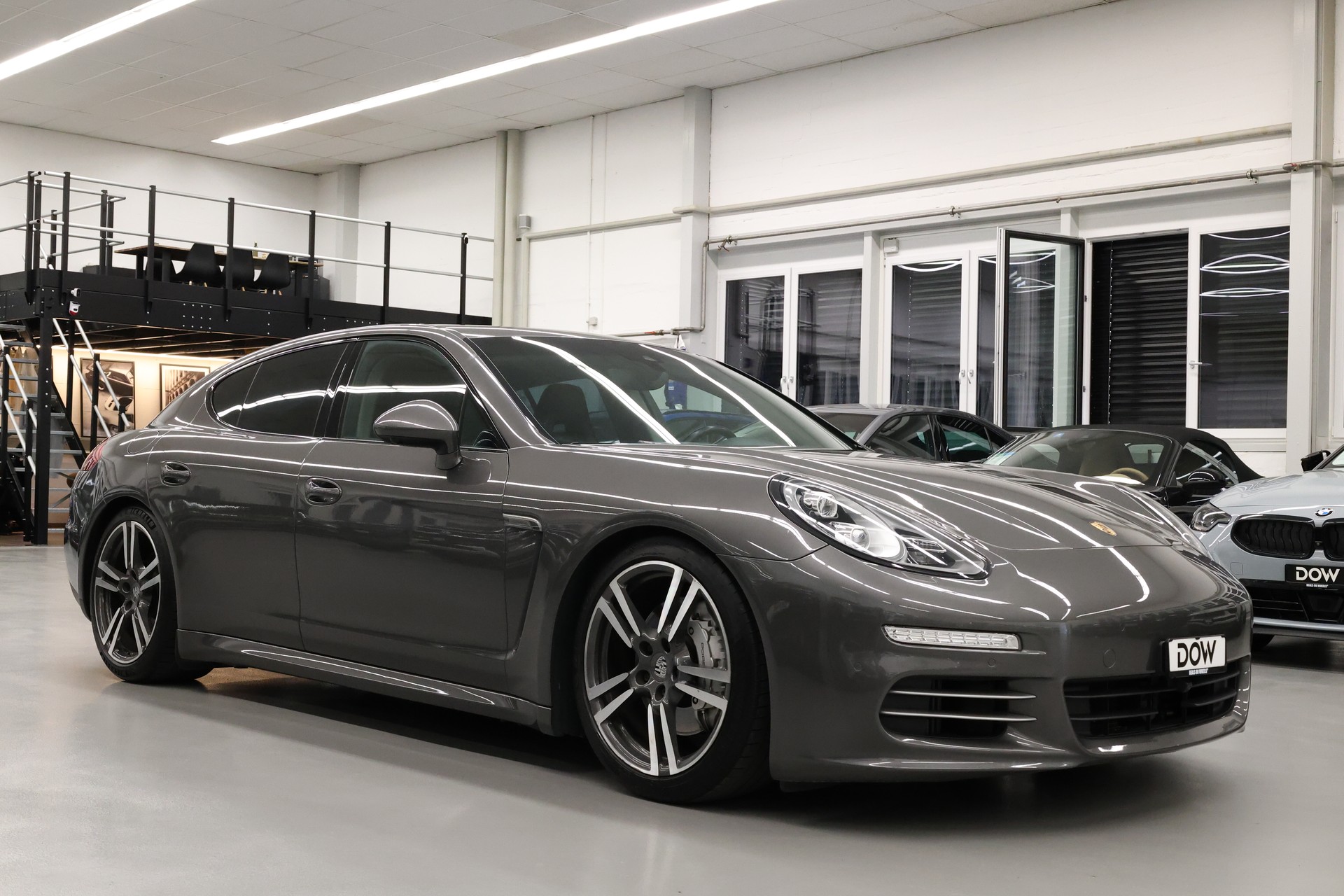 PORSCHE Panamera 3.0 V6 4S PDK-image-1