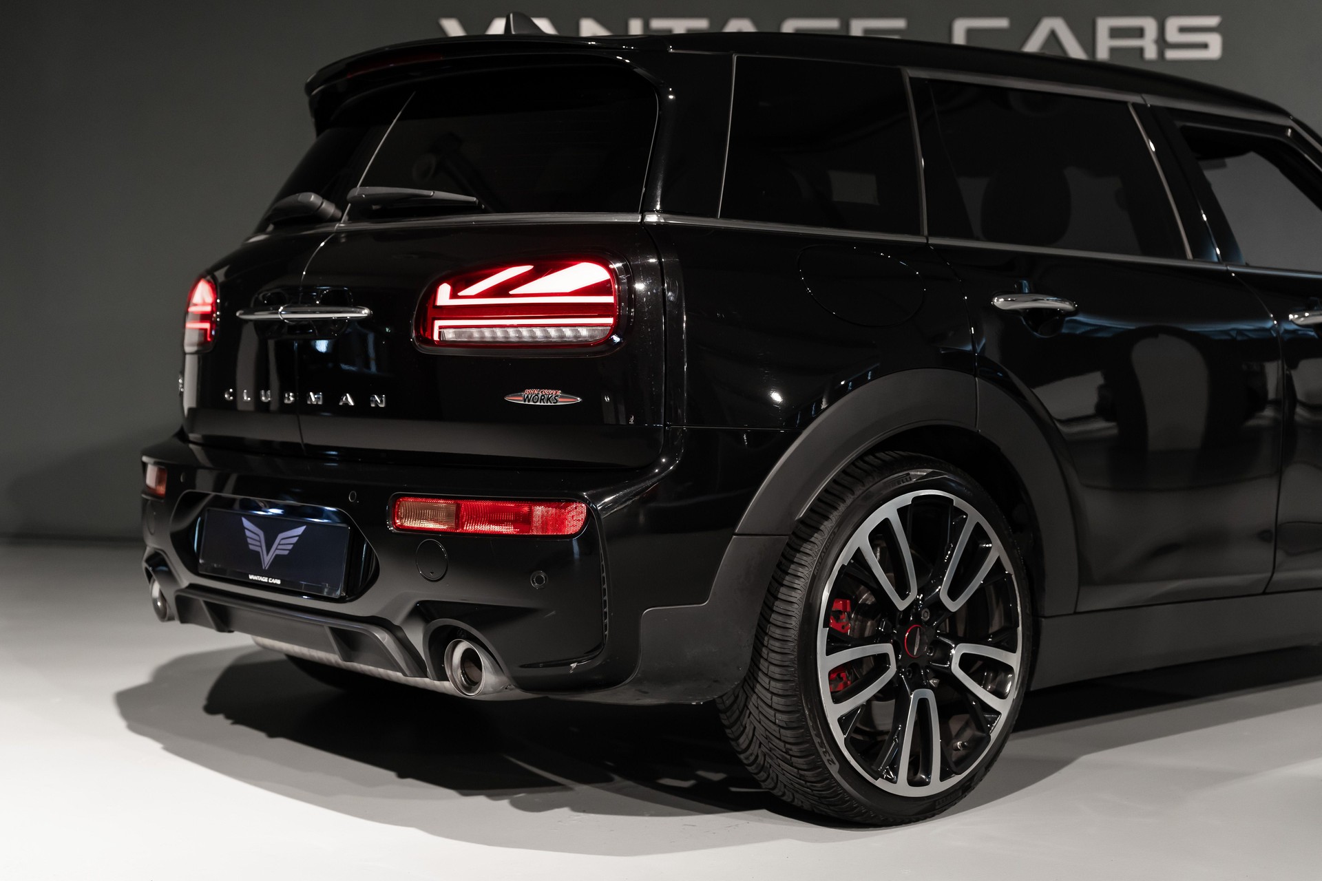MINI Clubman F54 2.0i John Cooper Works ALL4-image-9