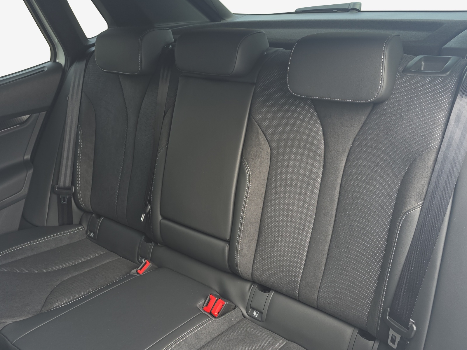 SKODA Elroq 85x Sportline 4x4-image-11