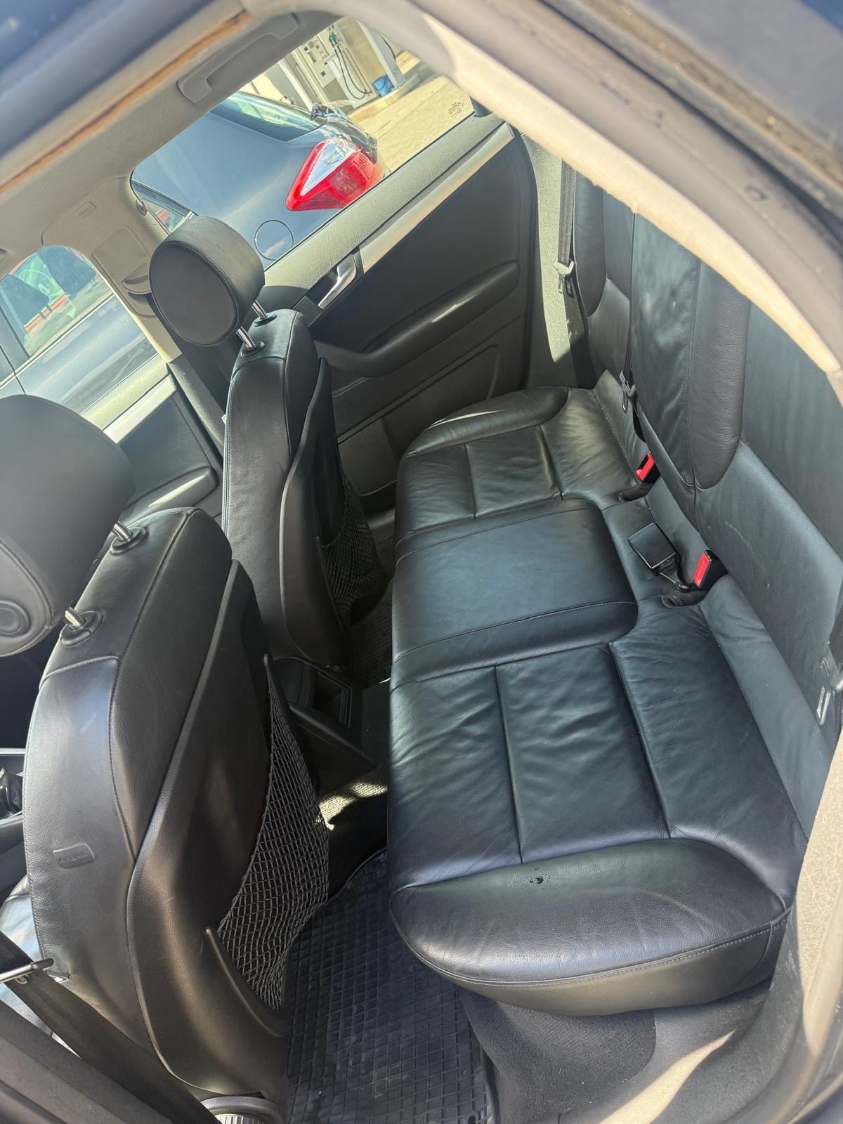 AUDI A3 Sportback 1.8 Turbo FSI Ambiente-image-4