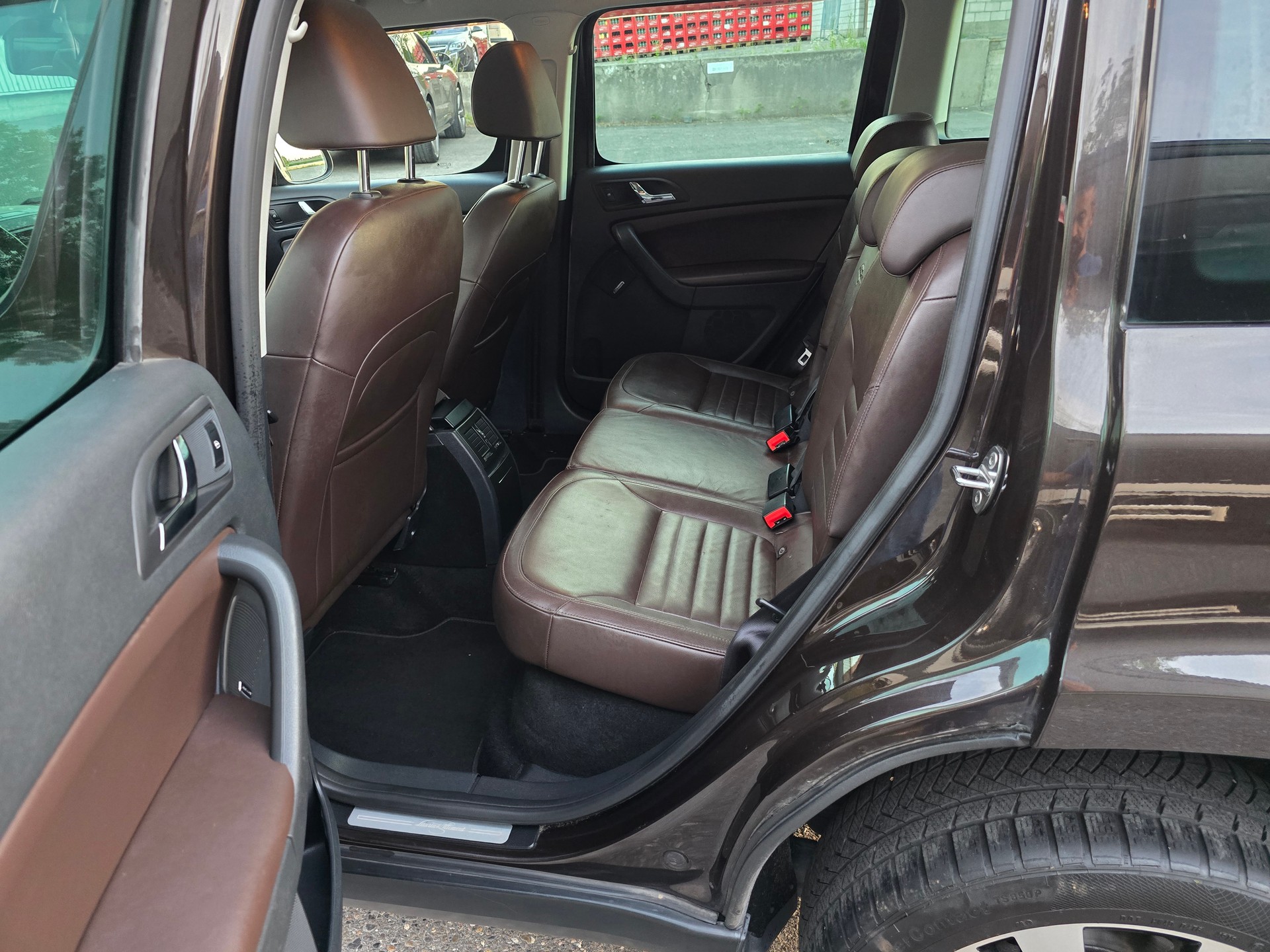 SKODA Yeti 2.0 TDI L&K 4x4 DSG-image-14