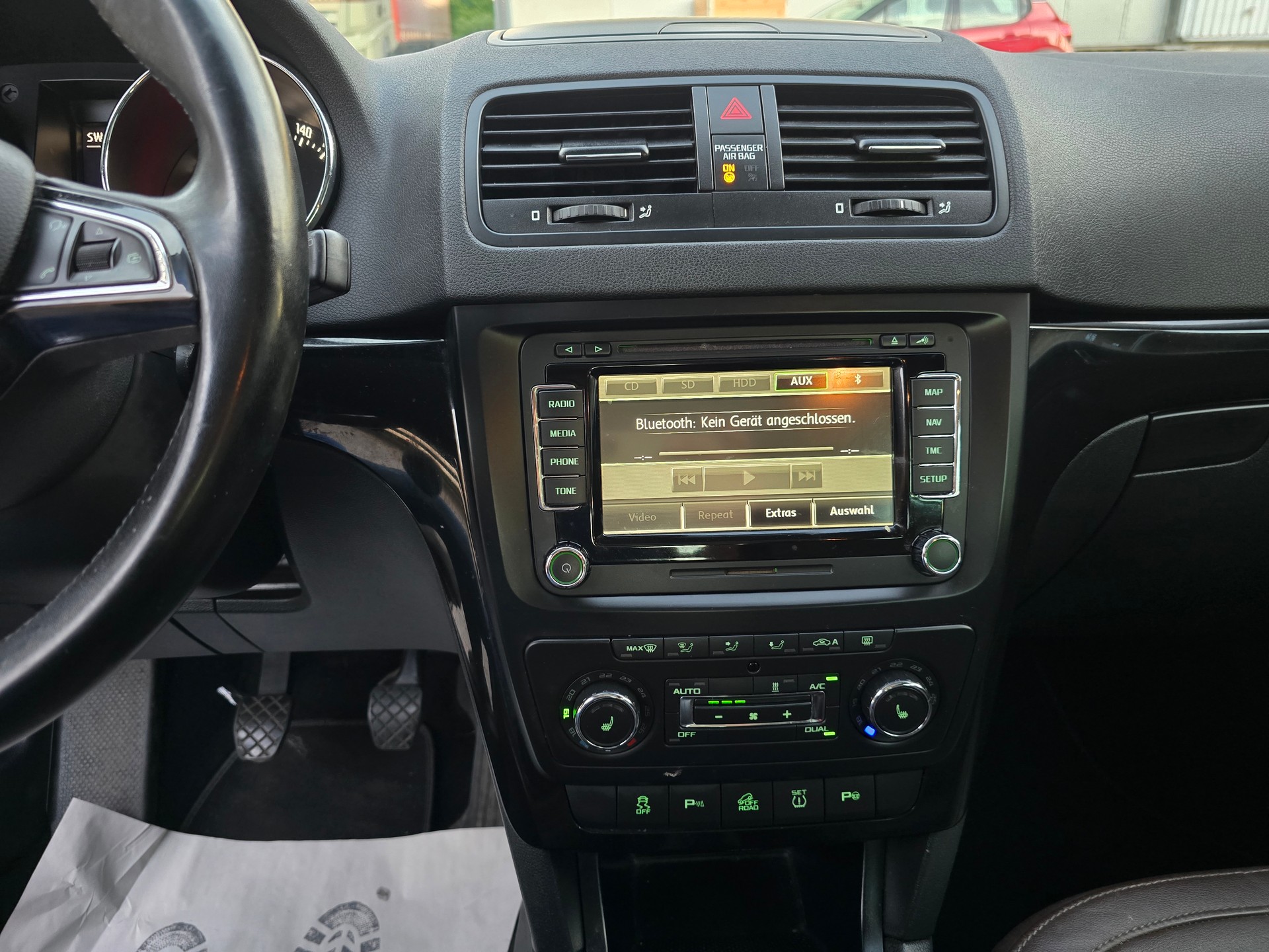 SKODA Yeti 2.0 TDI L&K 4x4 DSG-image-20