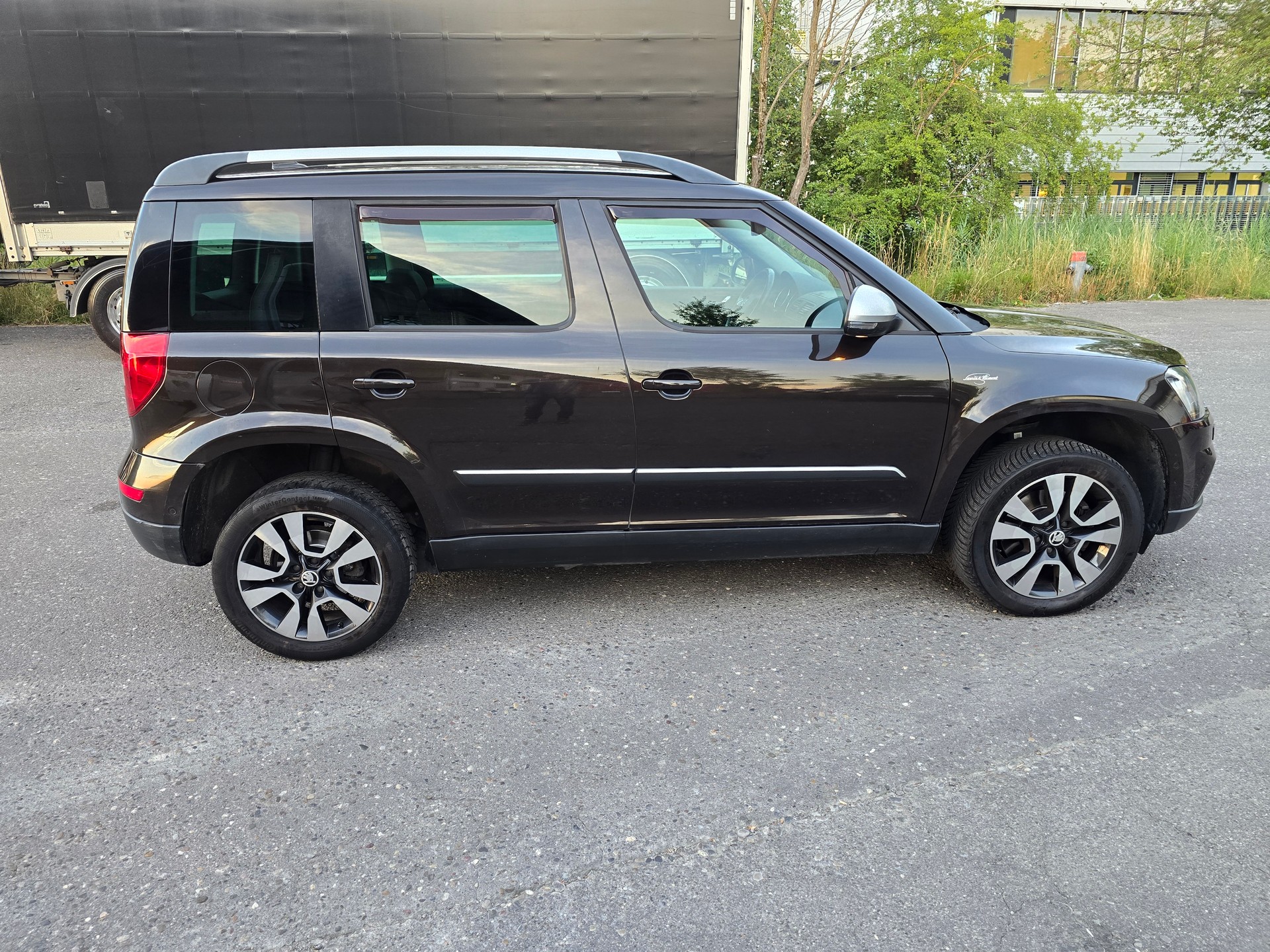 SKODA Yeti 2.0 TDI L&K 4x4 DSG-image-7
