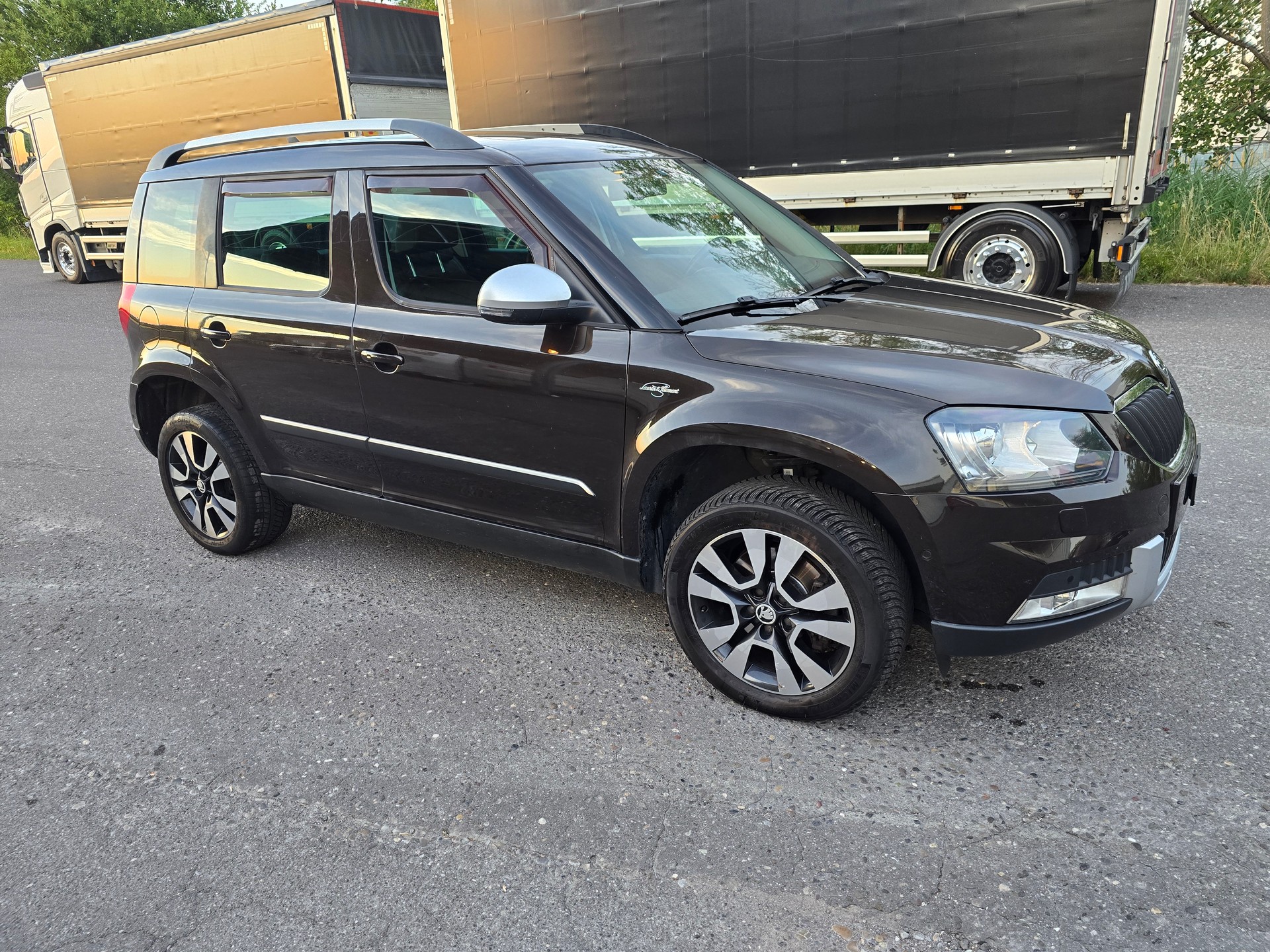 SKODA Yeti 2.0 TDI L&K 4x4 DSG-image-2