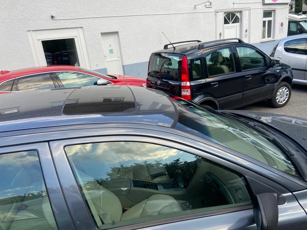 VOLVO V70 2.0T Momentum-image-5