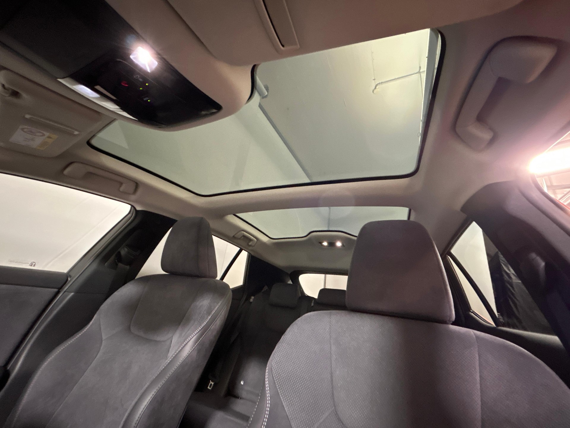 LEXUS RZ 450e Excellence-image-9