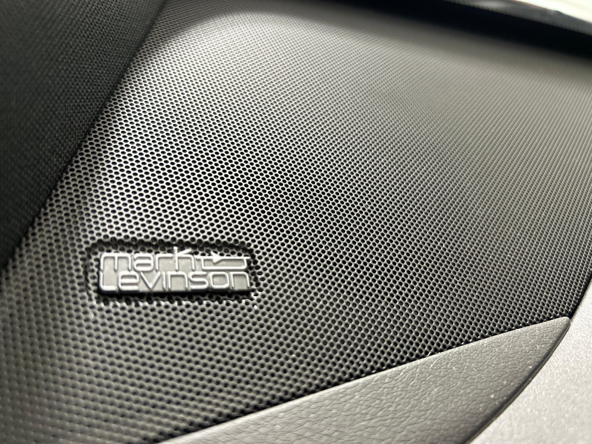 LEXUS RZ 450e Excellence-image-16