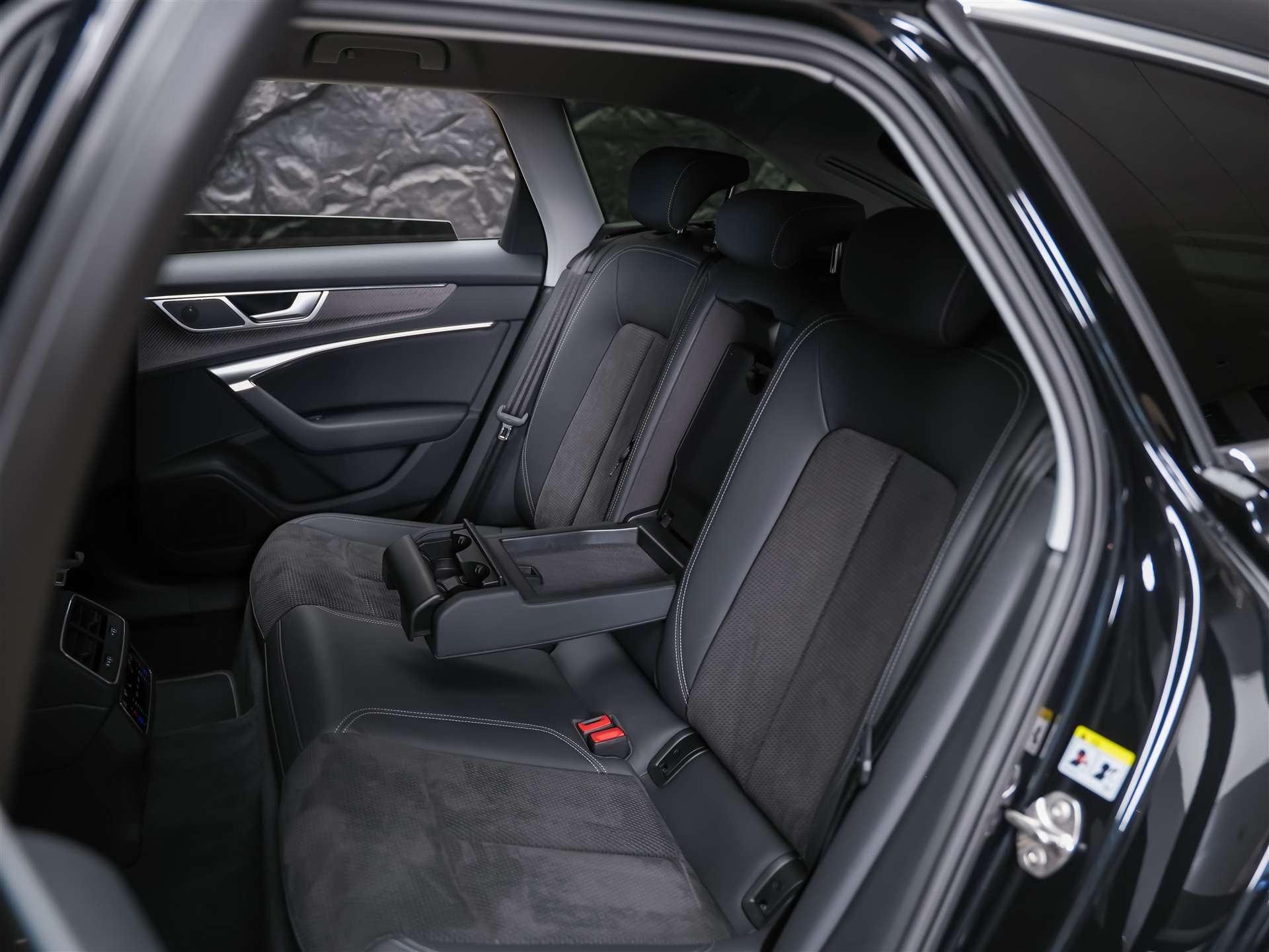 AUDI S6 Avant 3.0 TDI quattro tiptronic *Allradlenkung*Luftfahrwerk*21" Felgen*-image-13