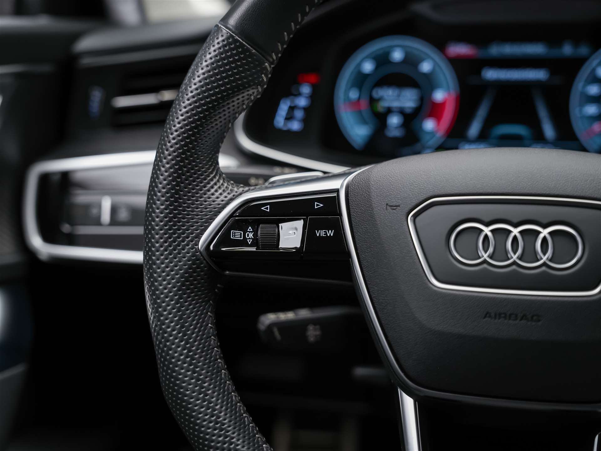 AUDI S6 Avant 3.0 TDI quattro tiptronic *Allradlenkung*Luftfahrwerk*21" Felgen*-image-31
