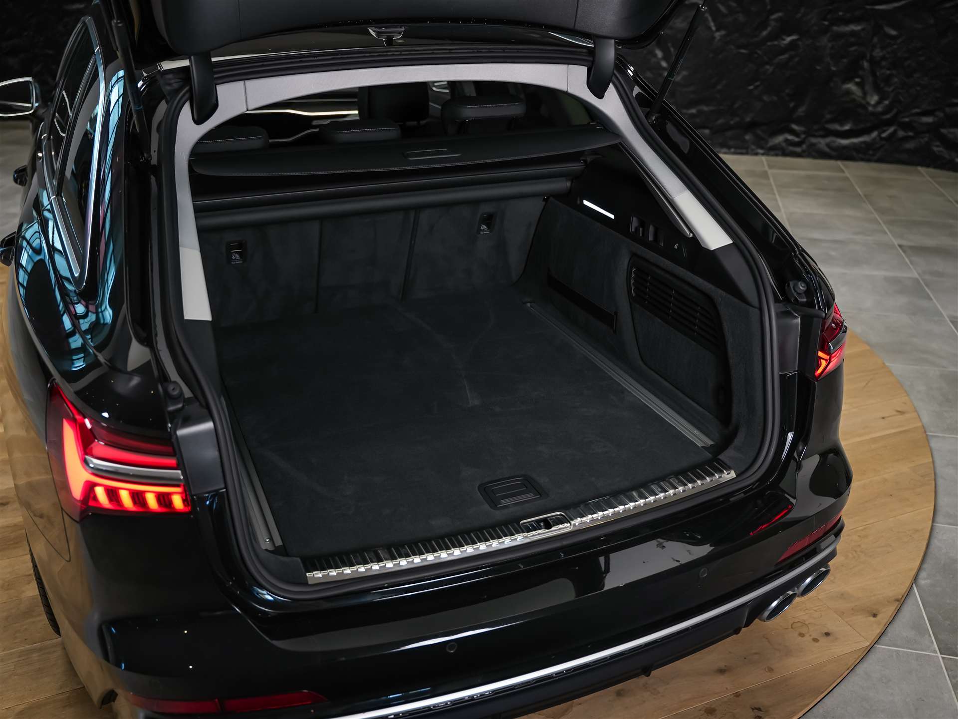 AUDI S6 Avant 3.0 TDI quattro tiptronic *Allradlenkung*Luftfahrwerk*21" Felgen*-image-44
