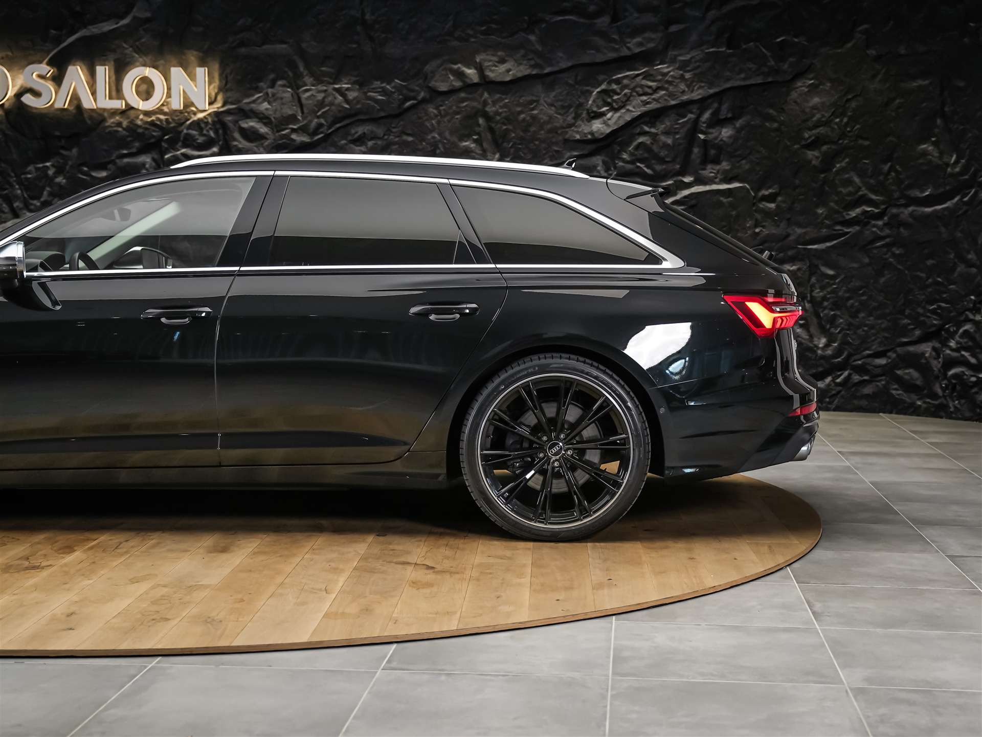 AUDI S6 Avant 3.0 TDI quattro tiptronic *Allradlenkung*Luftfahrwerk*21" Felgen*-image-18