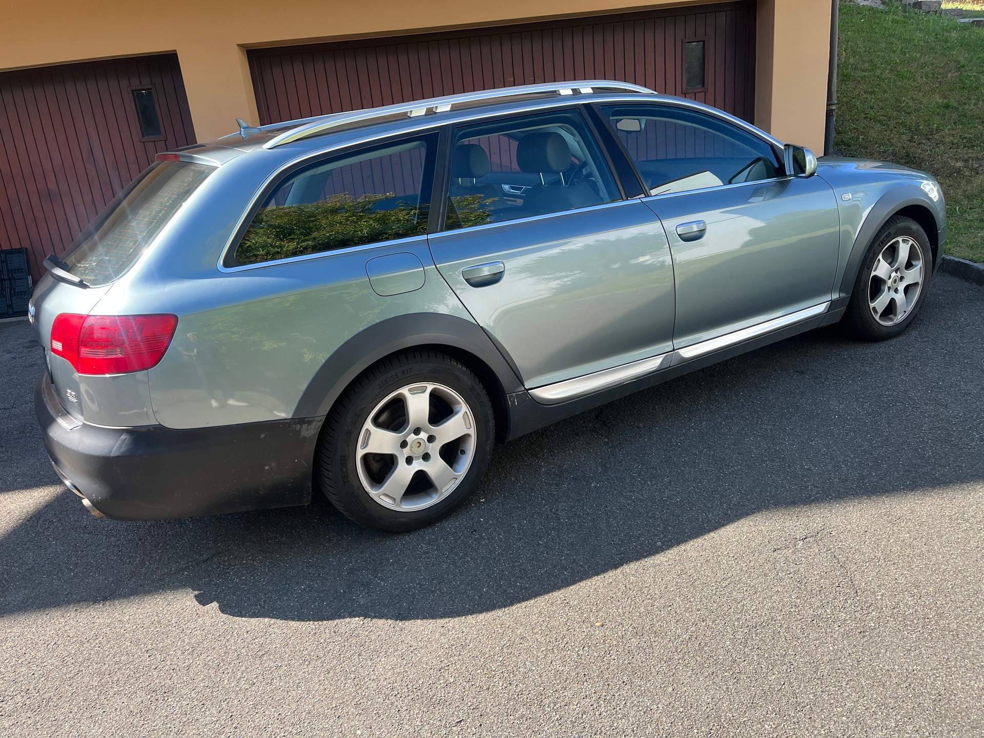 AUDI A6 allroad 3.2 FSI quattro-image-4