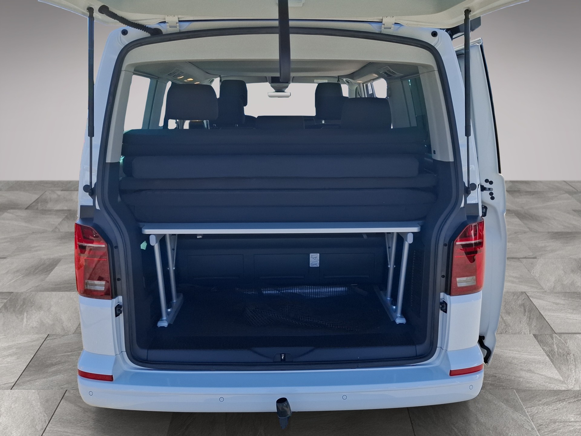 VW T6.1 California 2.0 TDI Beach Edition Liberty DSG-image-3