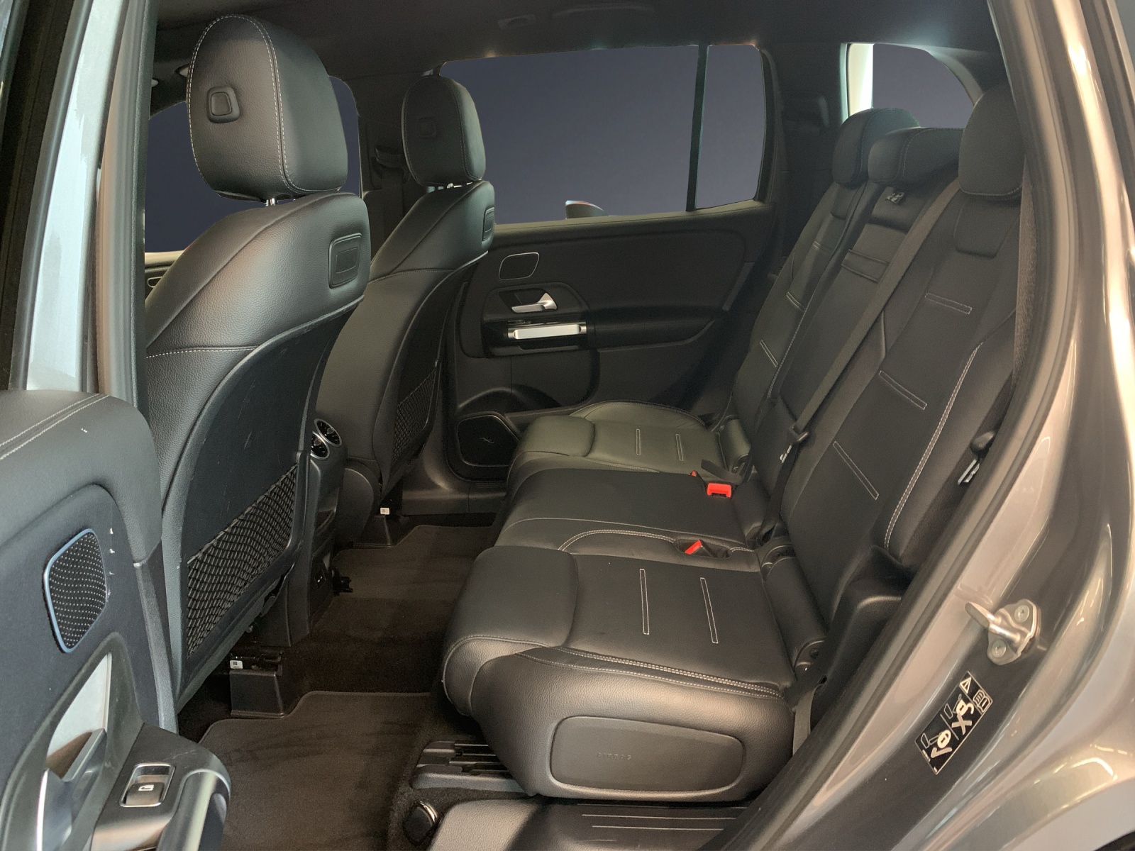 MERCEDES-BENZ GLB 250 AMG Line 4 MATIC-image-9