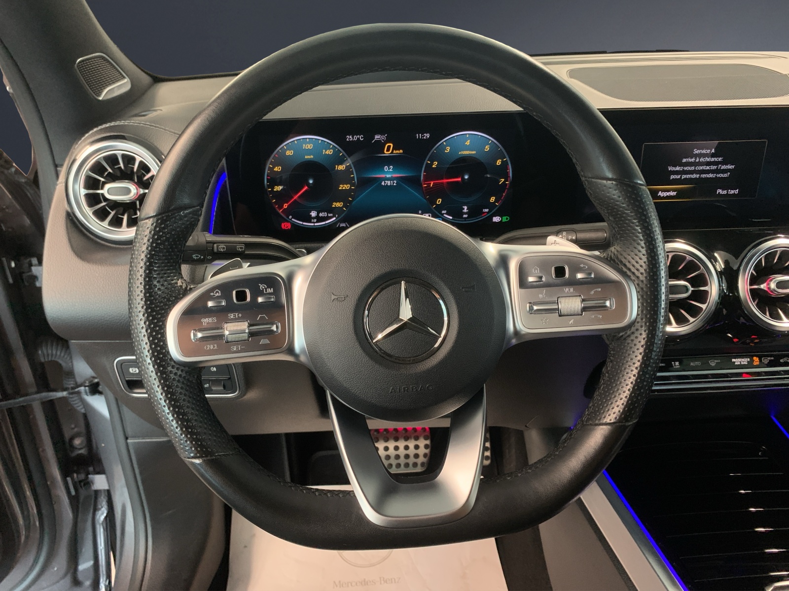 MERCEDES-BENZ GLB 250 AMG Line 4 MATIC-image-7