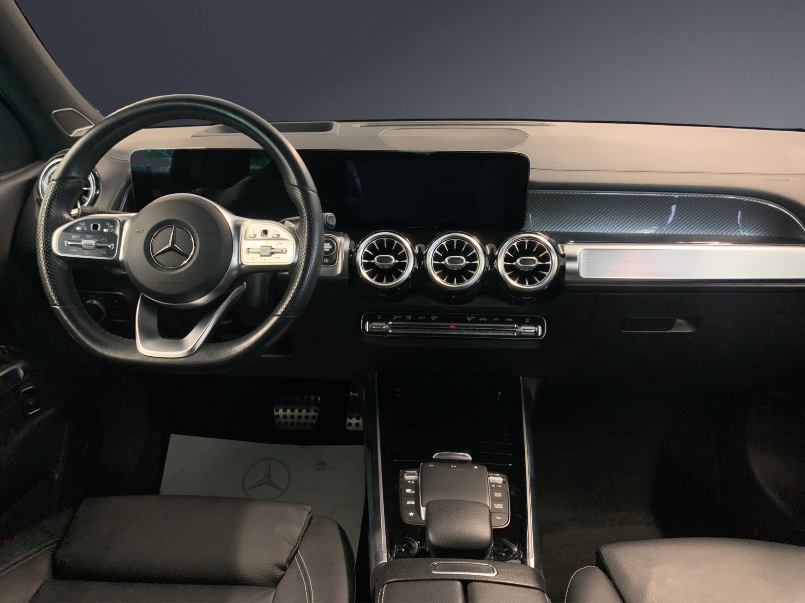 MERCEDES-BENZ GLB 250 AMG Line 4 MATIC-image-6